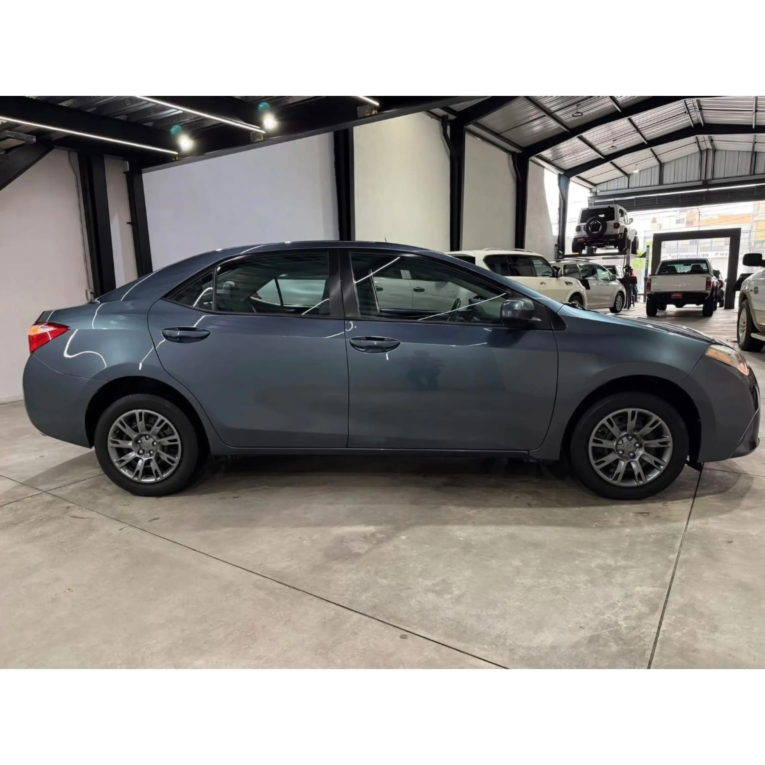 TOYOTA COROLLA 1.8 BASE AT 2014 4