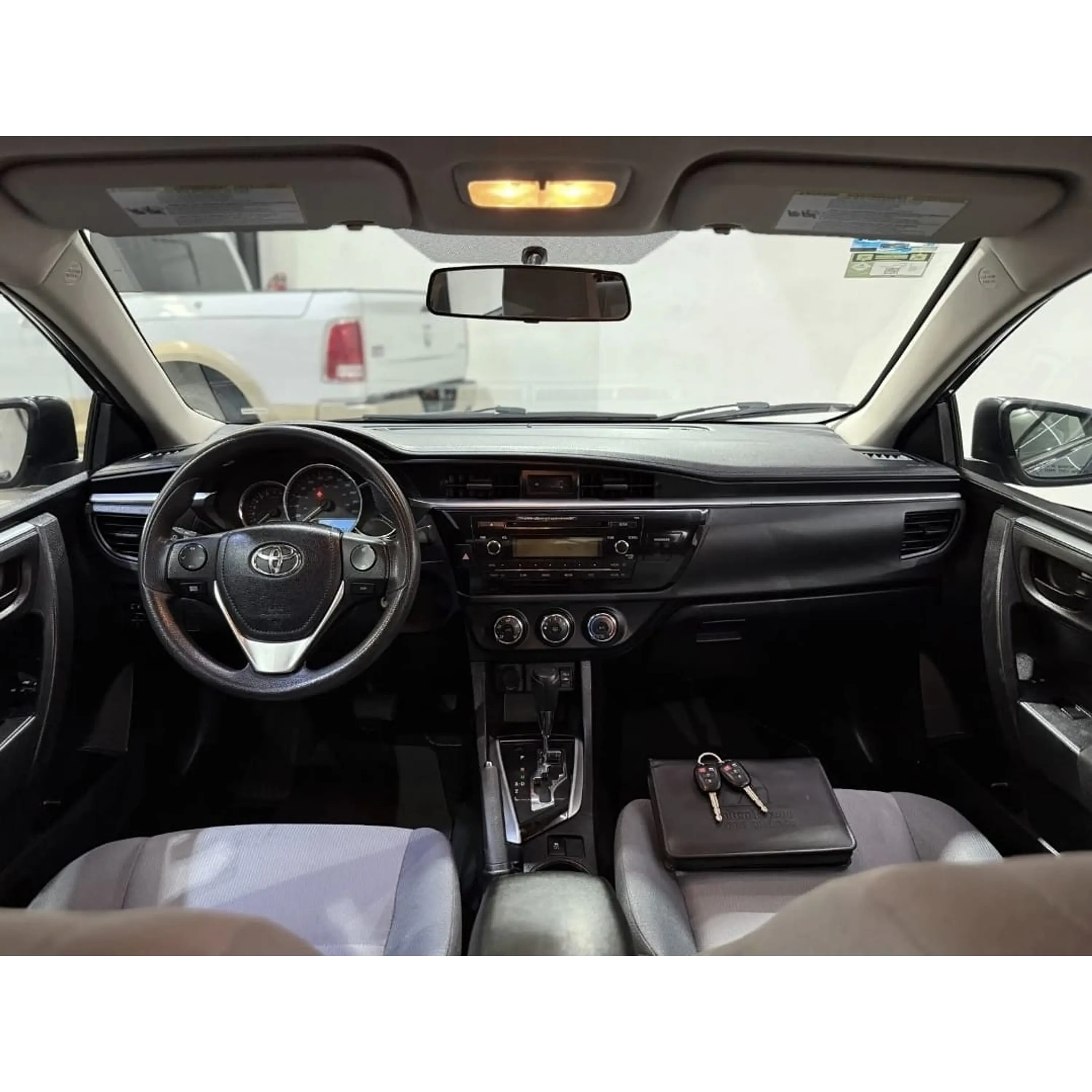 TOYOTA COROLLA 1.8 BASE AT 2014 9