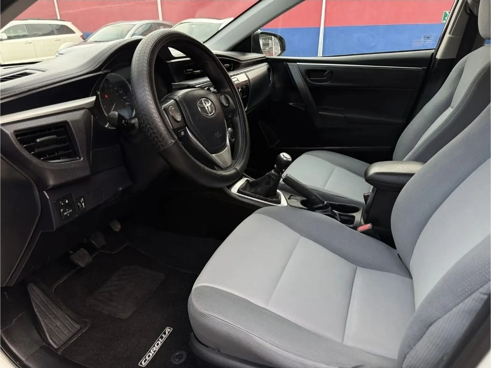 TOYOTA COROLLA 1.8 BASE MT 2014 10