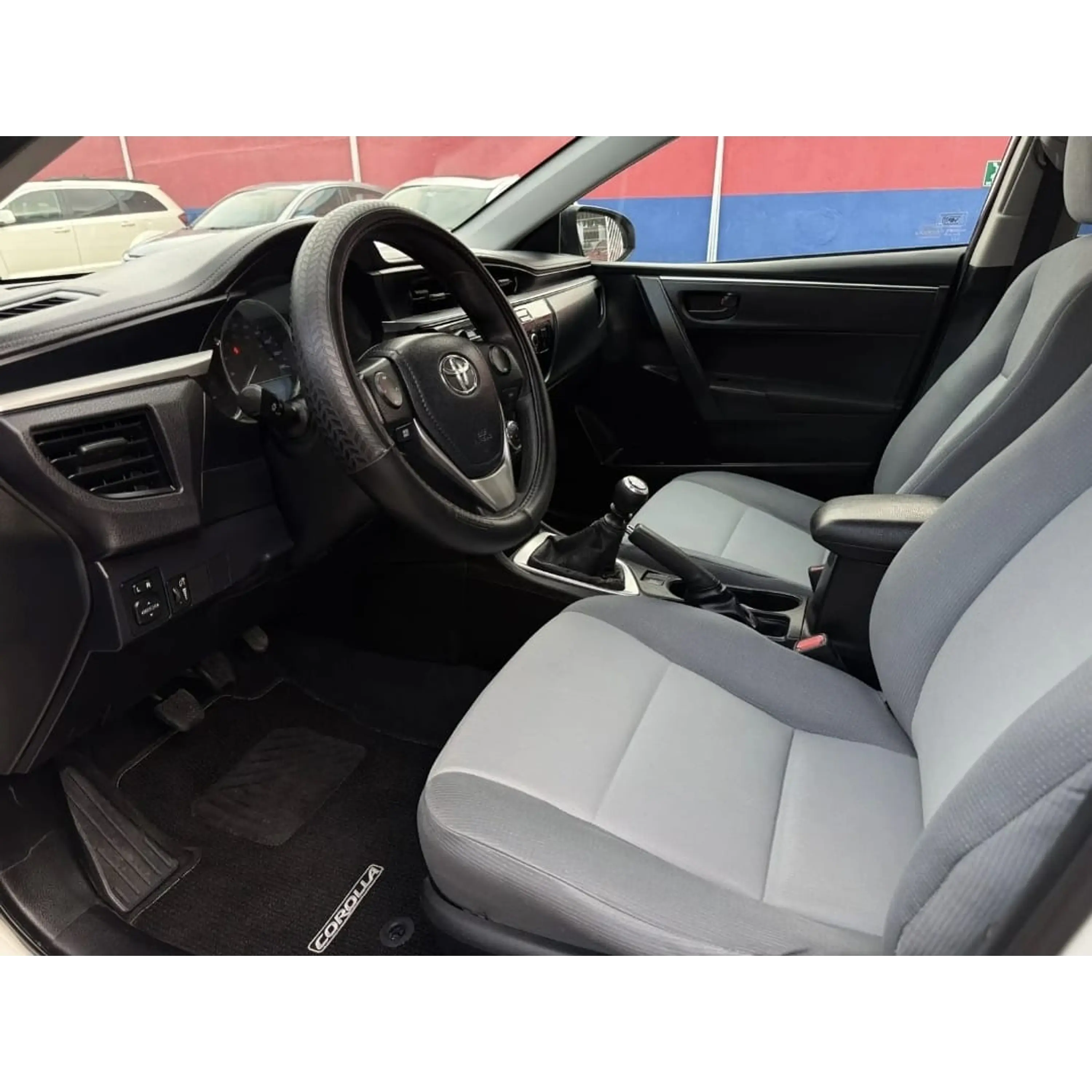 TOYOTA COROLLA 1.8 BASE MT 2014 10