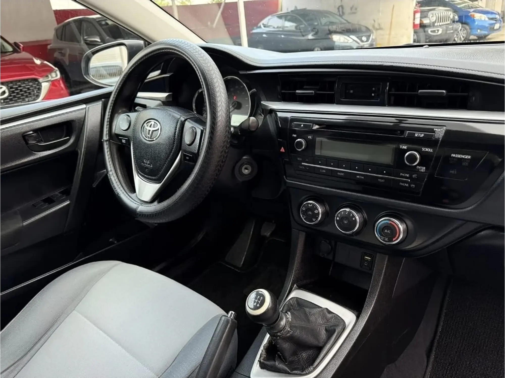 TOYOTA COROLLA 1.8 BASE MT 2014 9