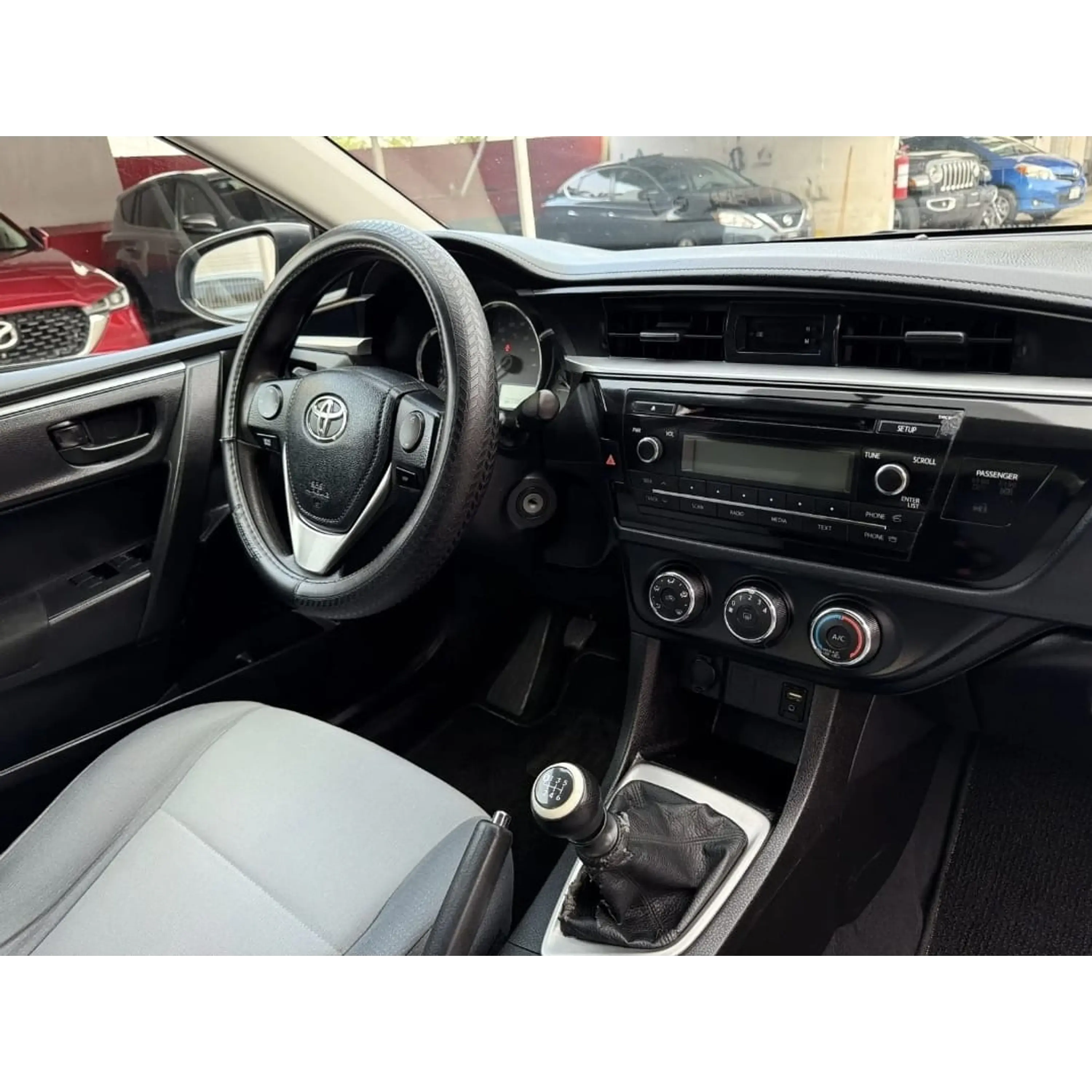 TOYOTA COROLLA 1.8 BASE MT 2014 9