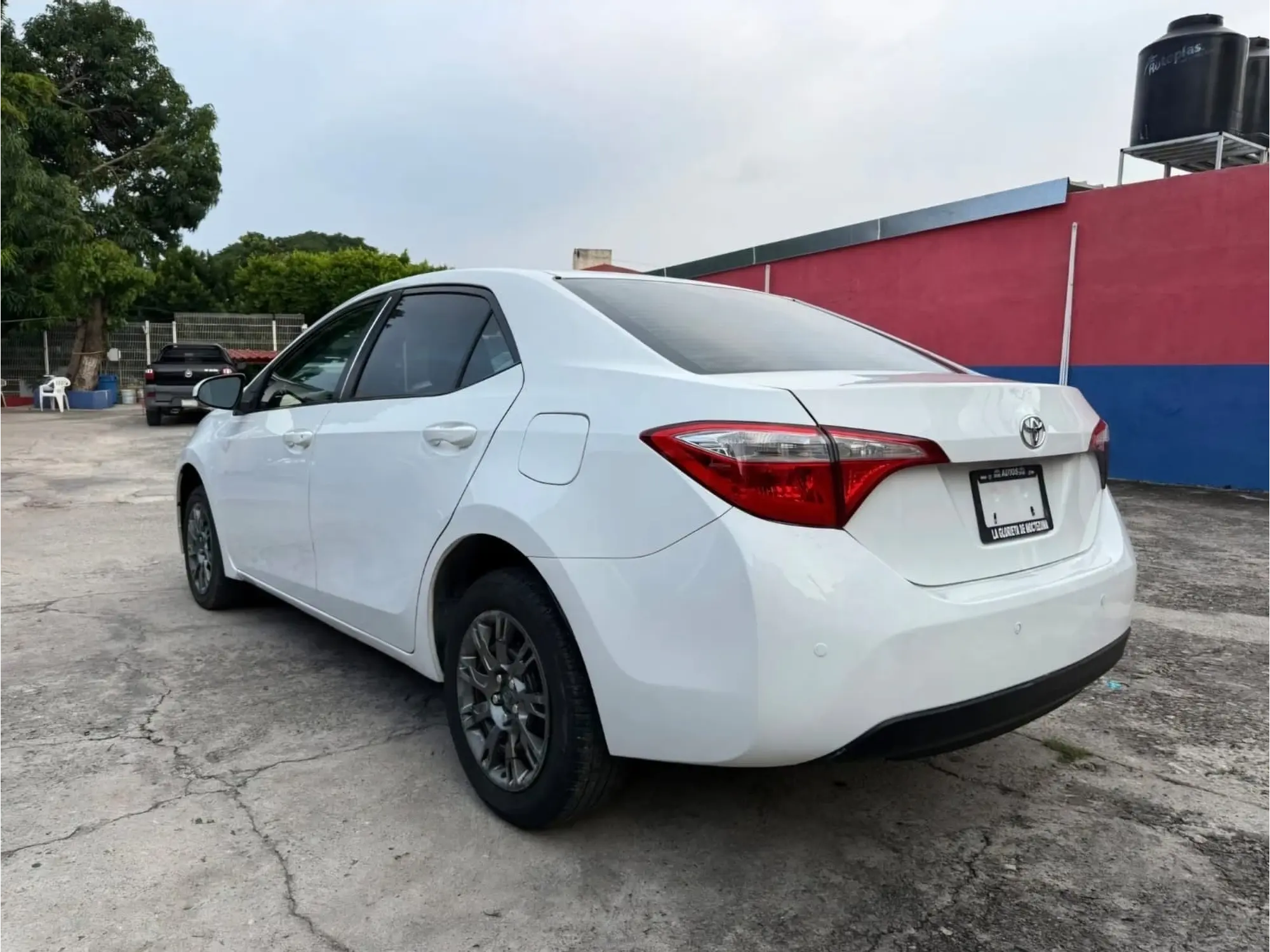 TOYOTA COROLLA 1.8 BASE MT 2014 6