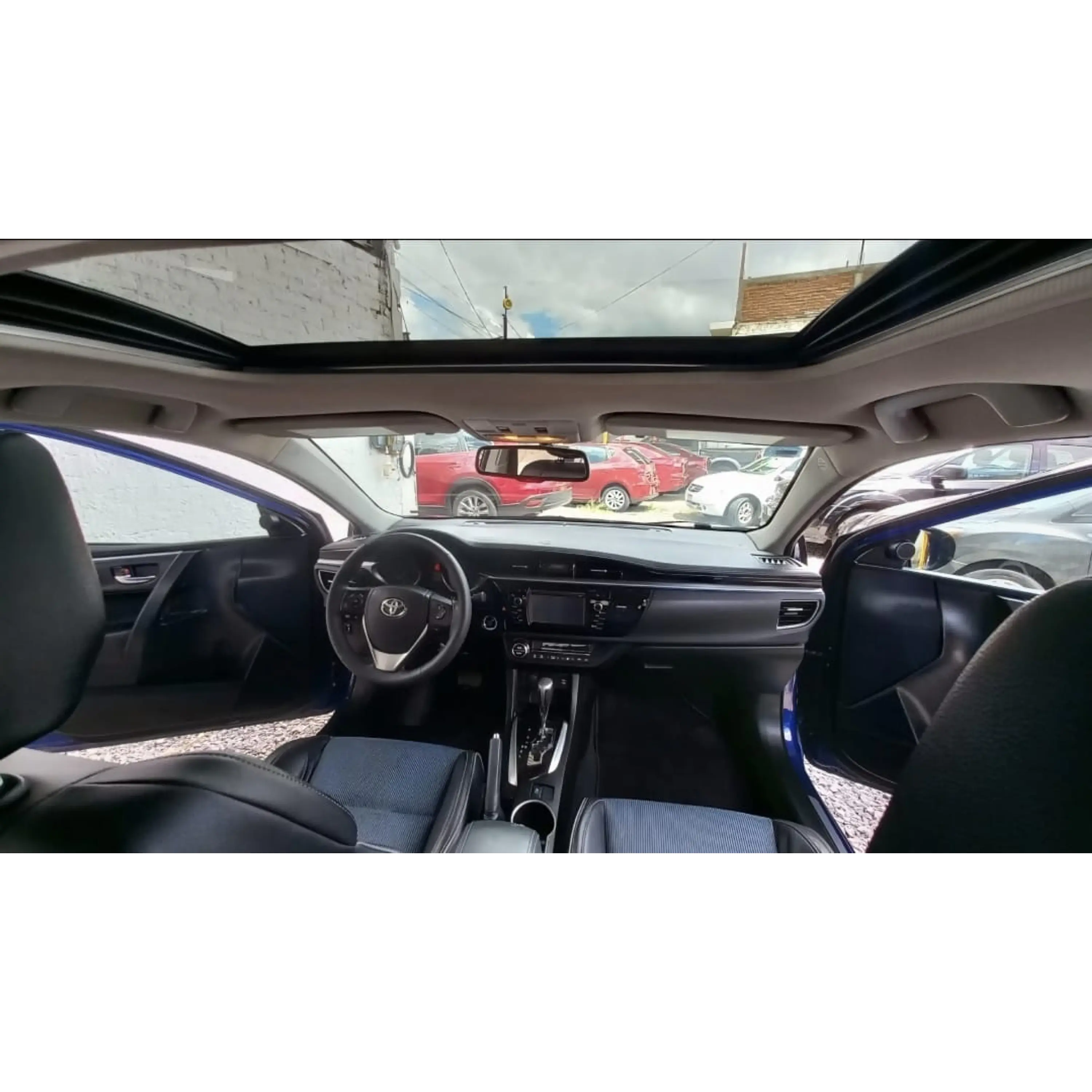 TOYOTA COROLLA 1.8 S AT 2015 10