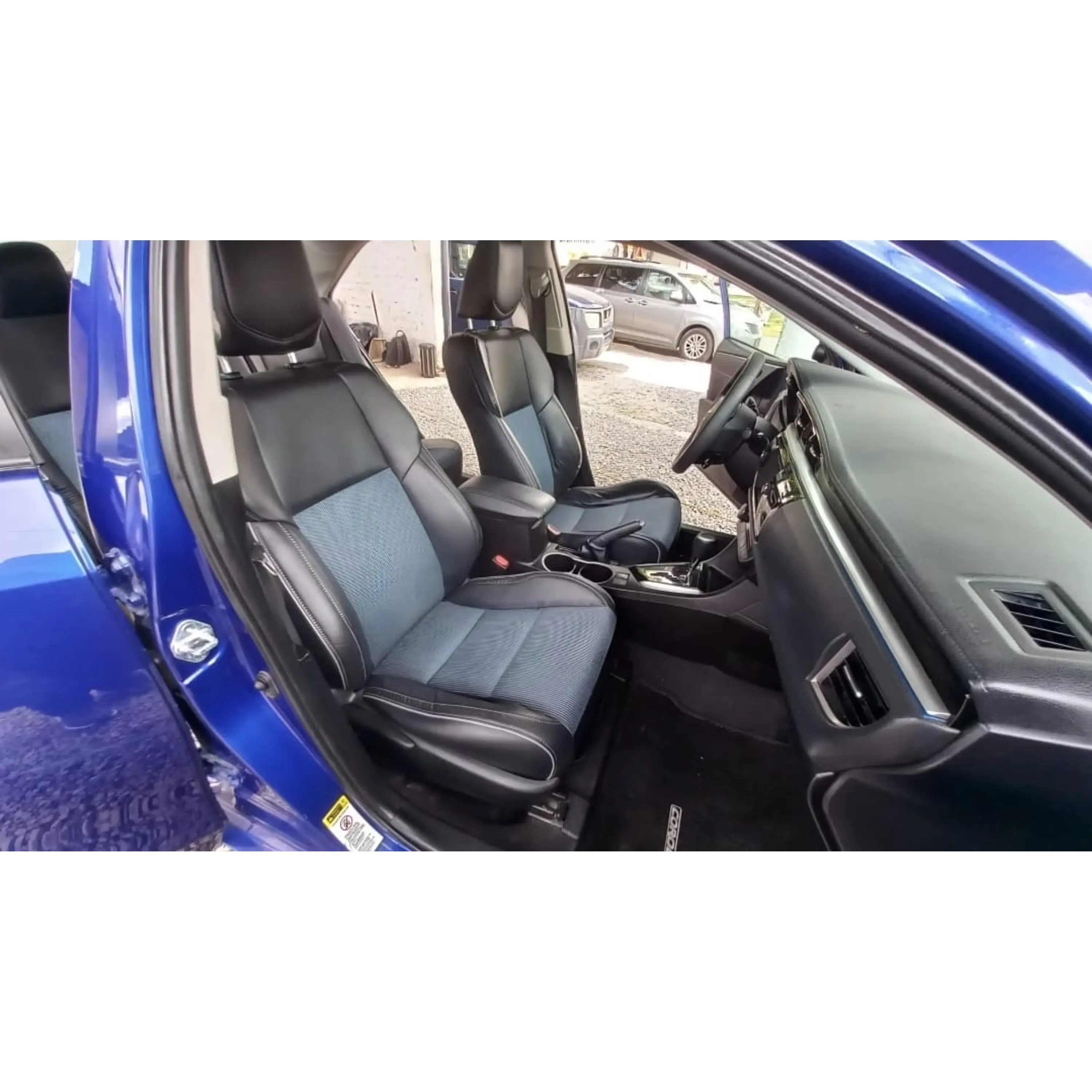 TOYOTA COROLLA 1.8 S AT 2015 11