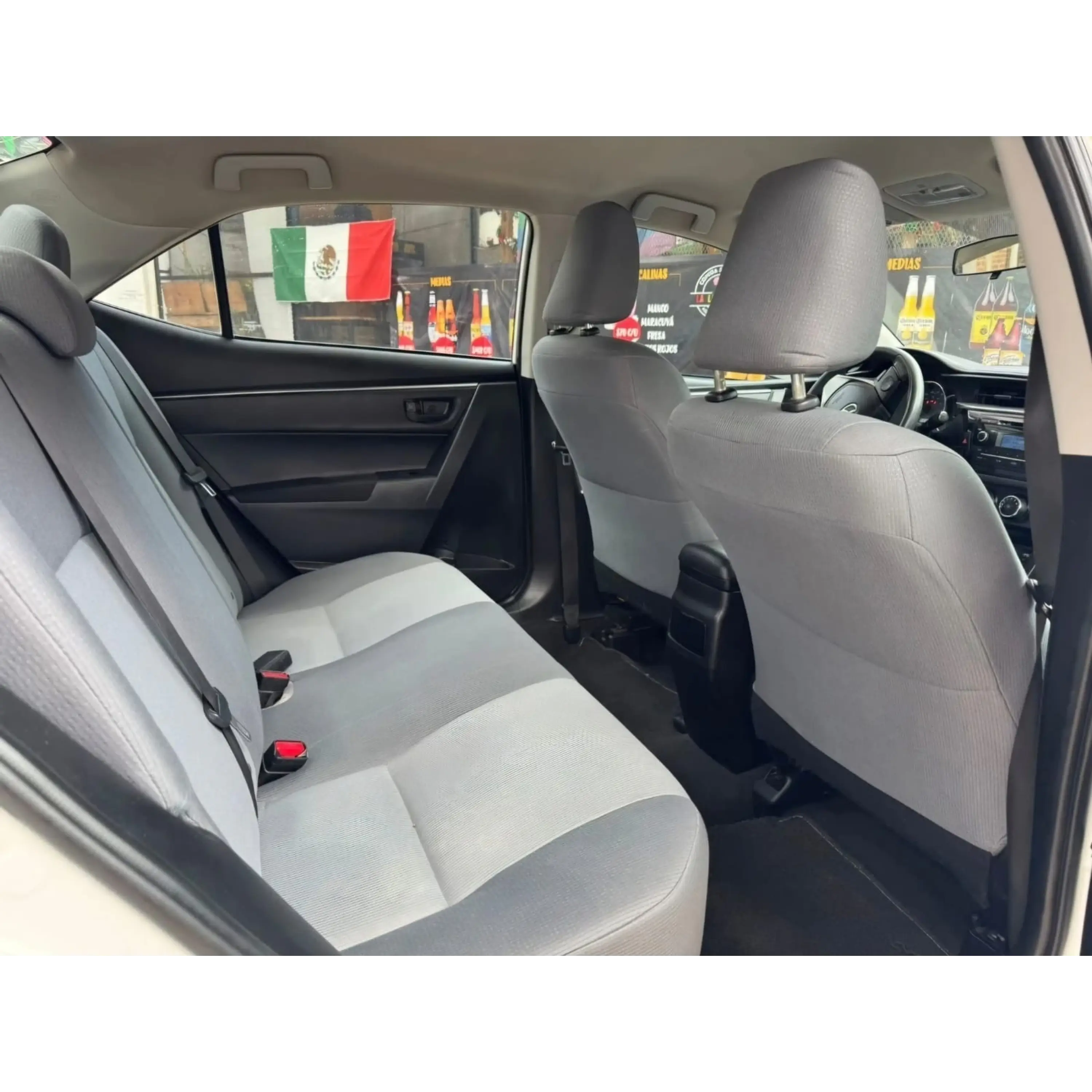 TOYOTA COROLLA 1.8 S AT 2015 10