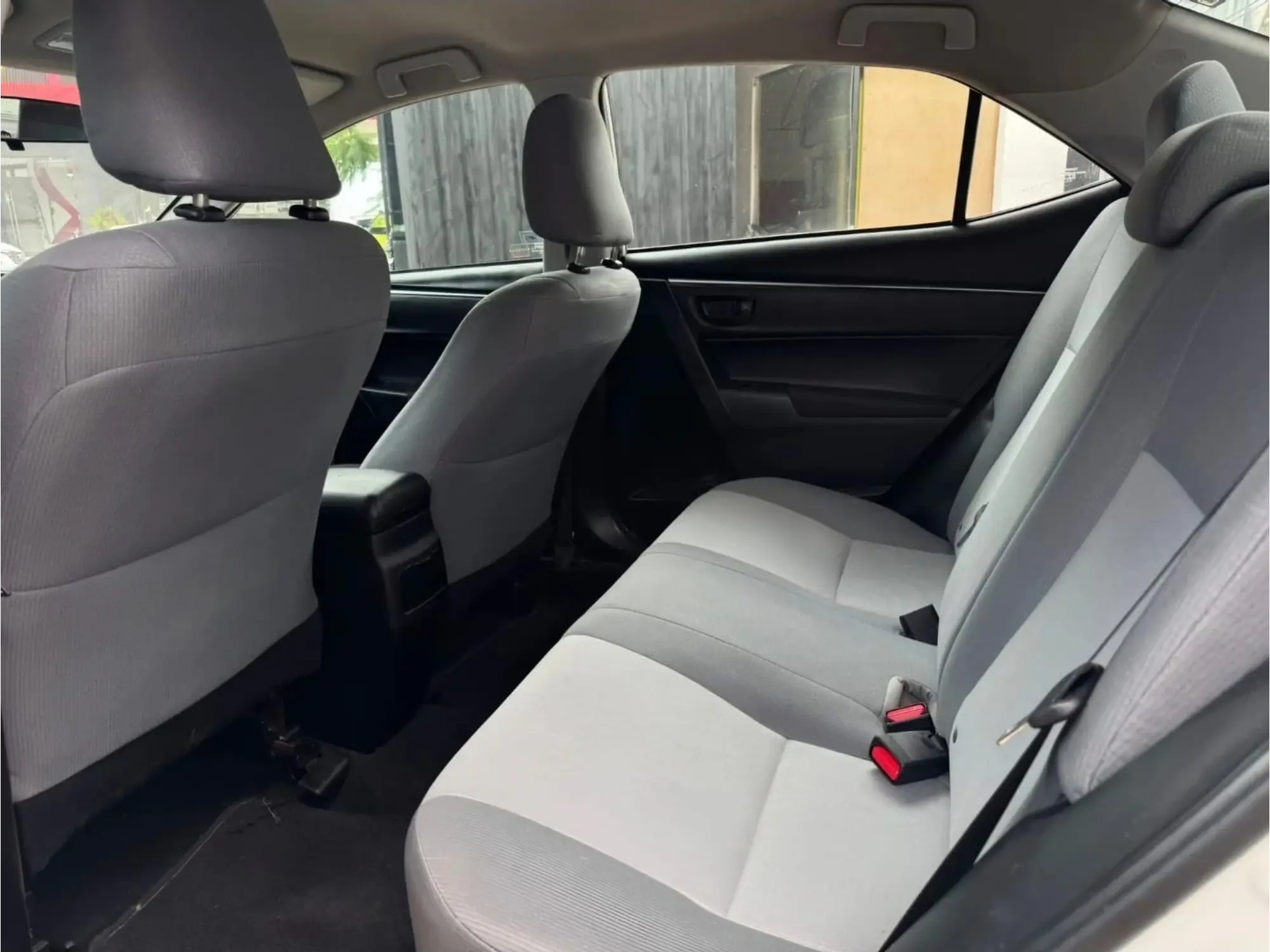 TOYOTA COROLLA 1.8 S AT 2015 11