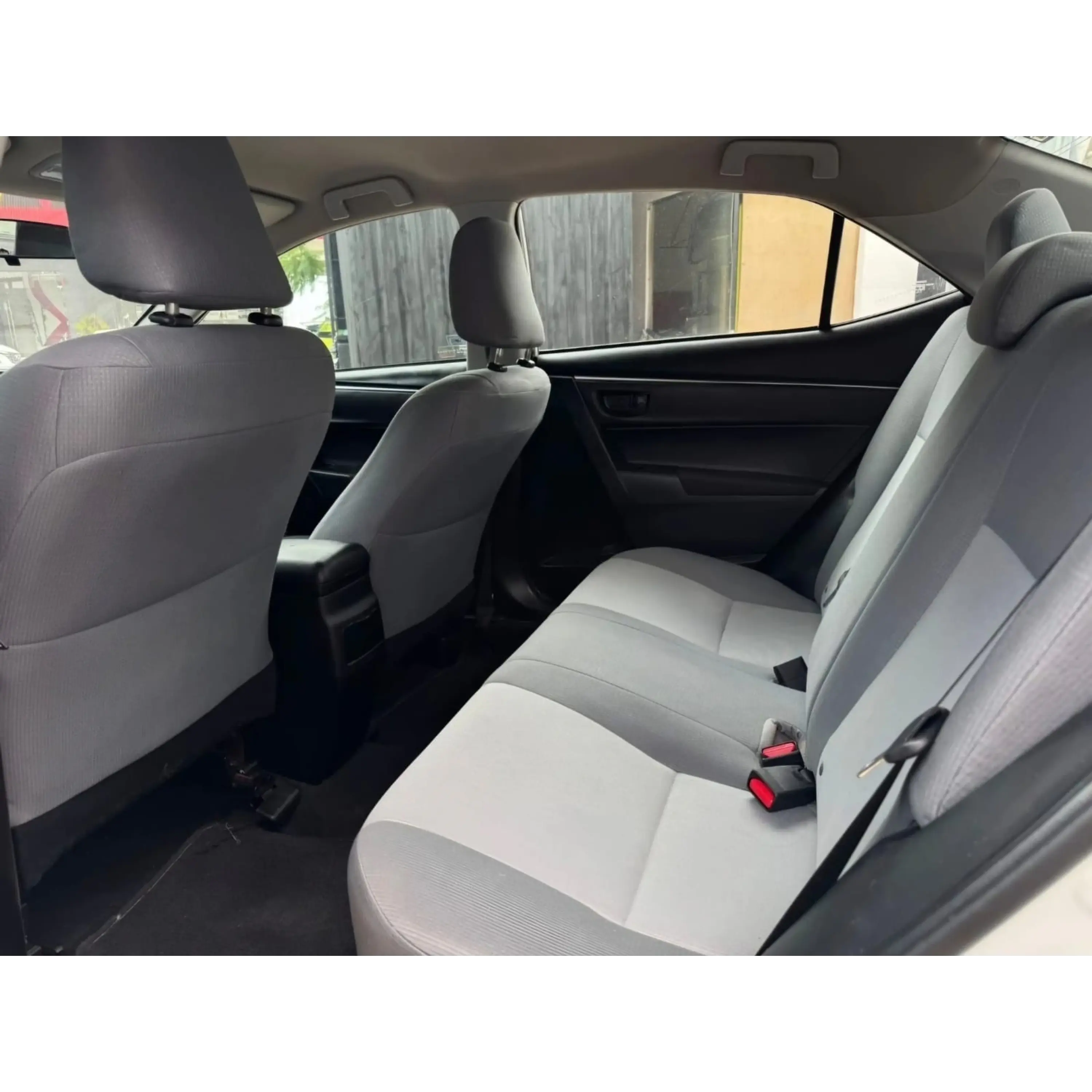 TOYOTA COROLLA 1.8 S AT 2015 11