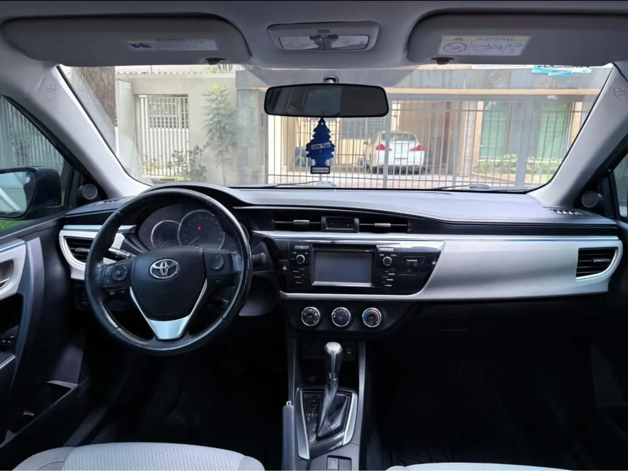 TOYOTA COROLLA 1.8 LE AT 2016 8