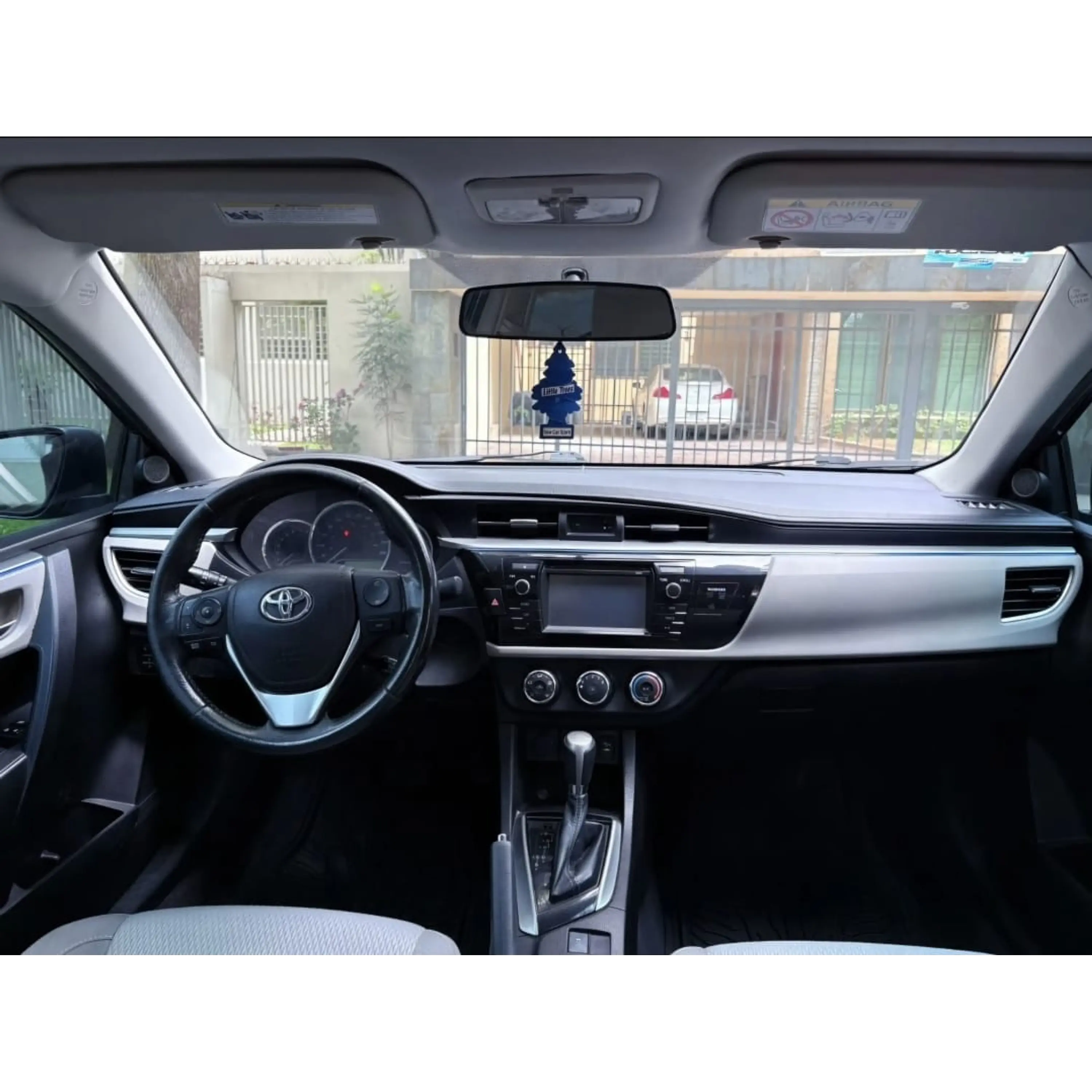 TOYOTA COROLLA 1.8 LE AT 2016 8