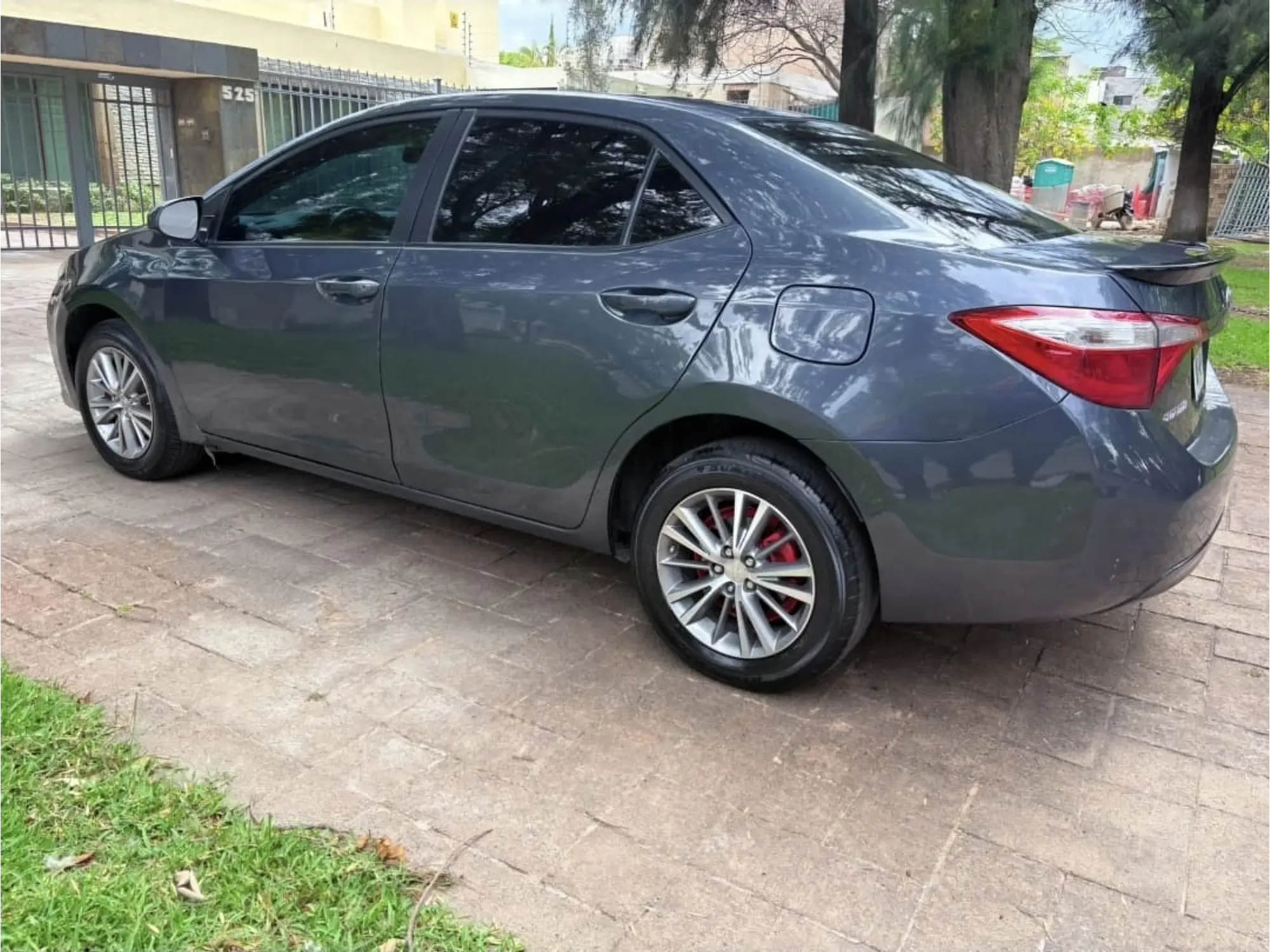 TOYOTA COROLLA 1.8 LE AT 2016 5