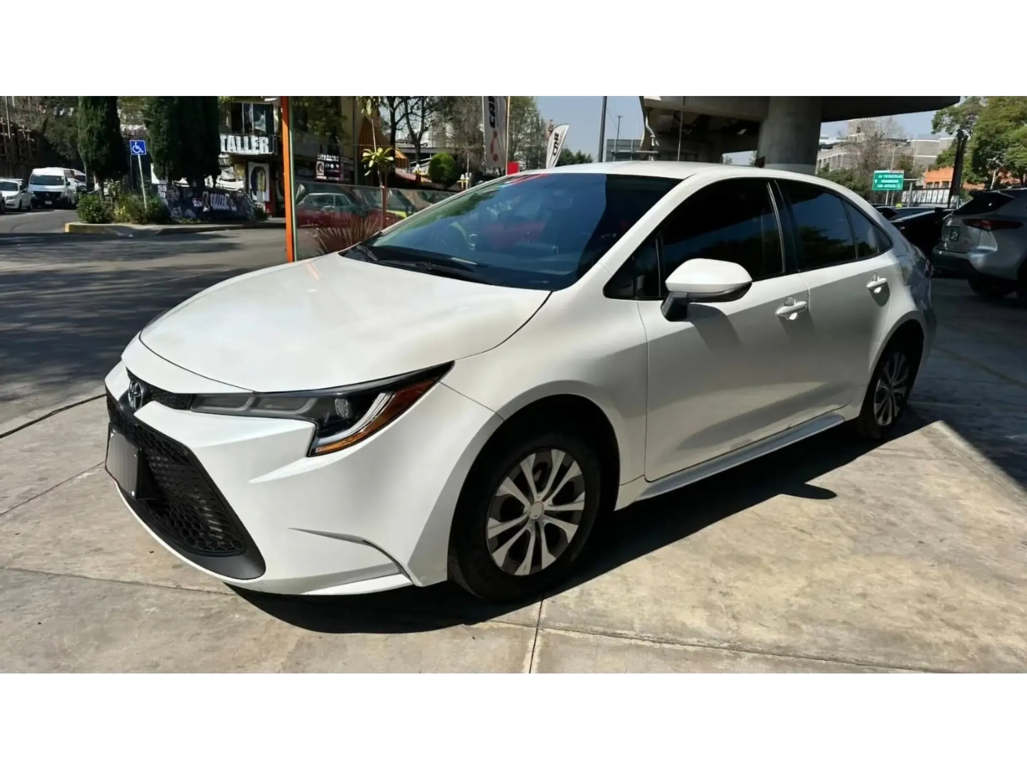 TOYOTA COROLLA 1.8 HYBRID AT 2022 1