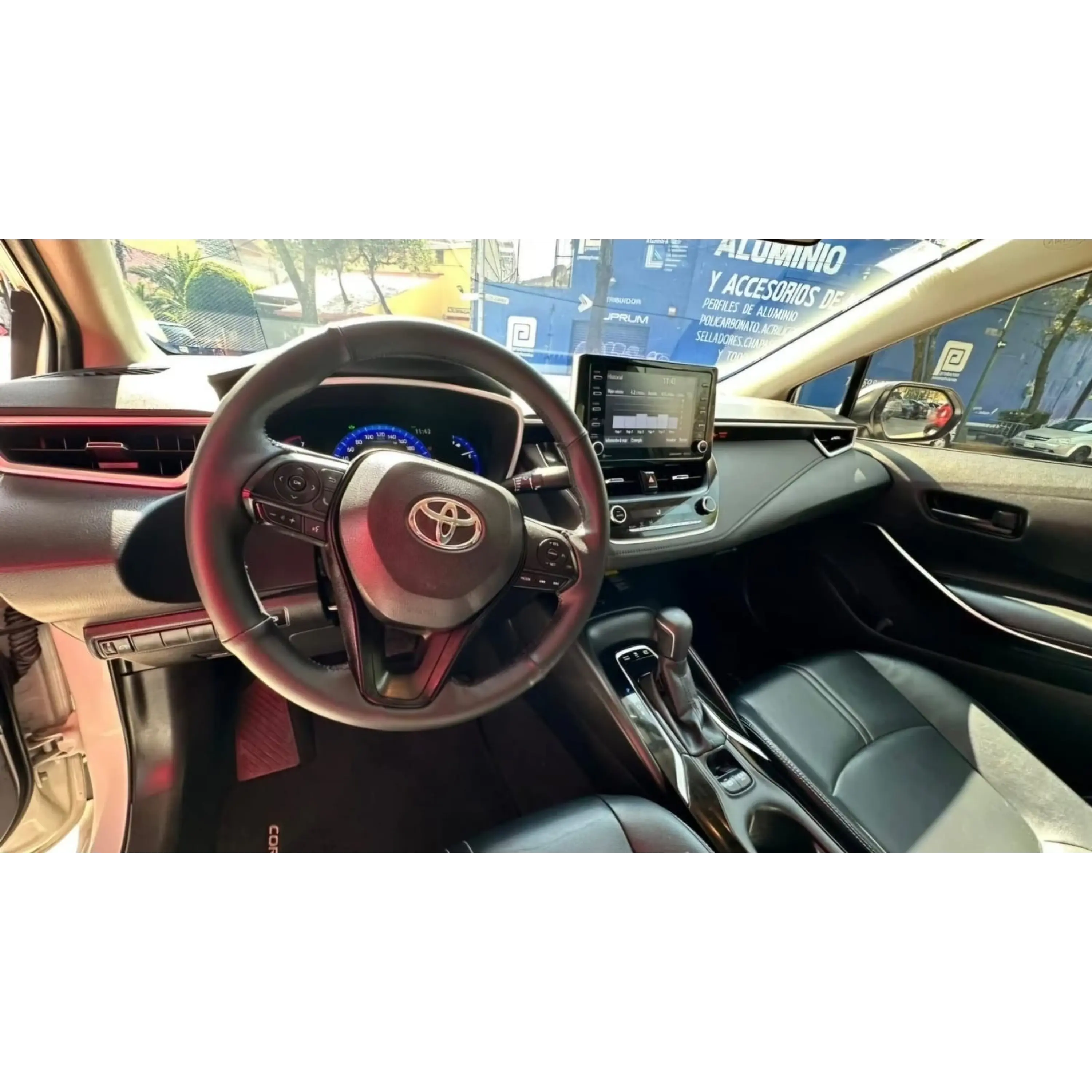 TOYOTA COROLLA 1.8 HYBRID AT 2022 10