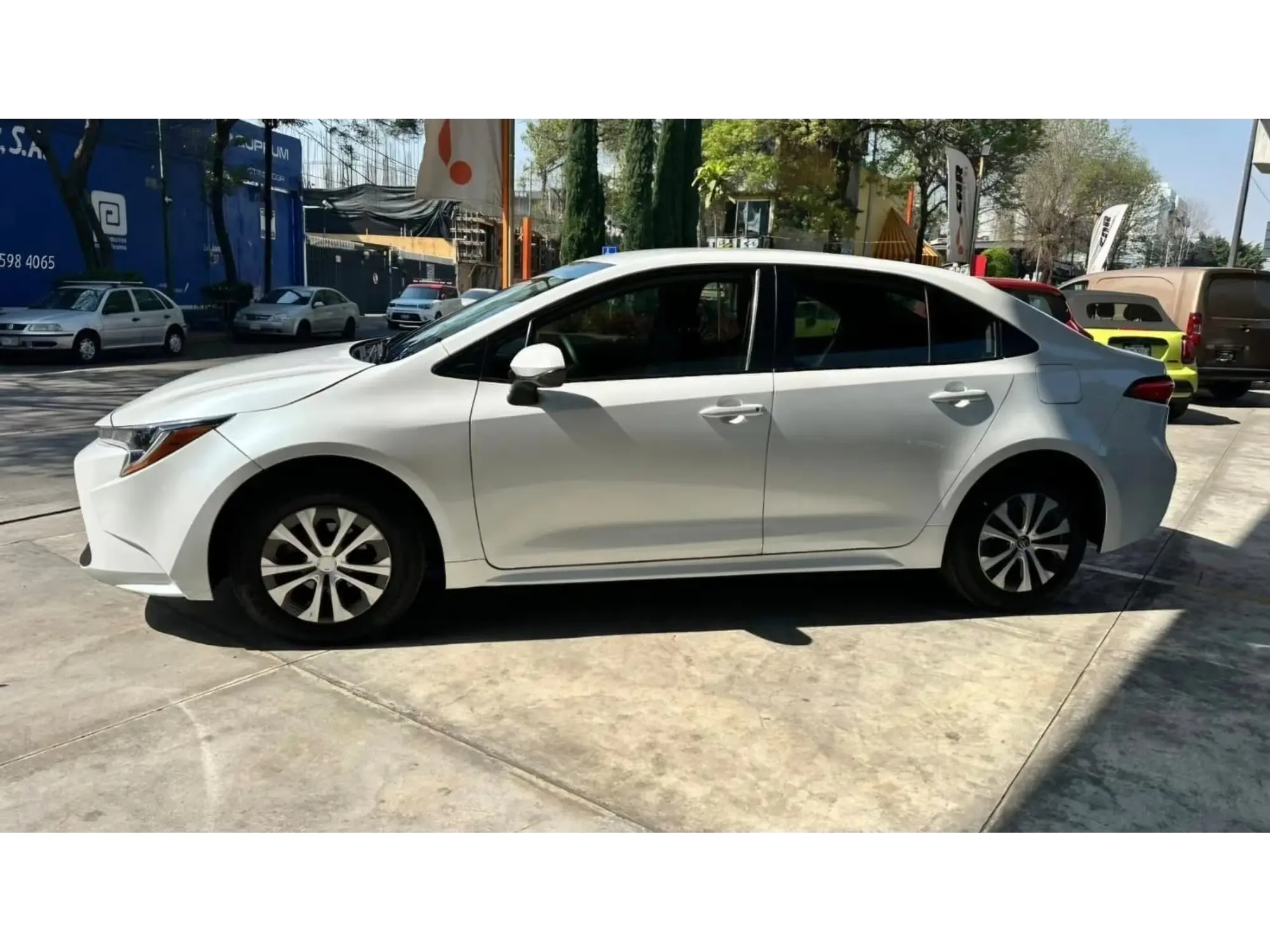 TOYOTA COROLLA 1.8 HYBRID AT 2022 8