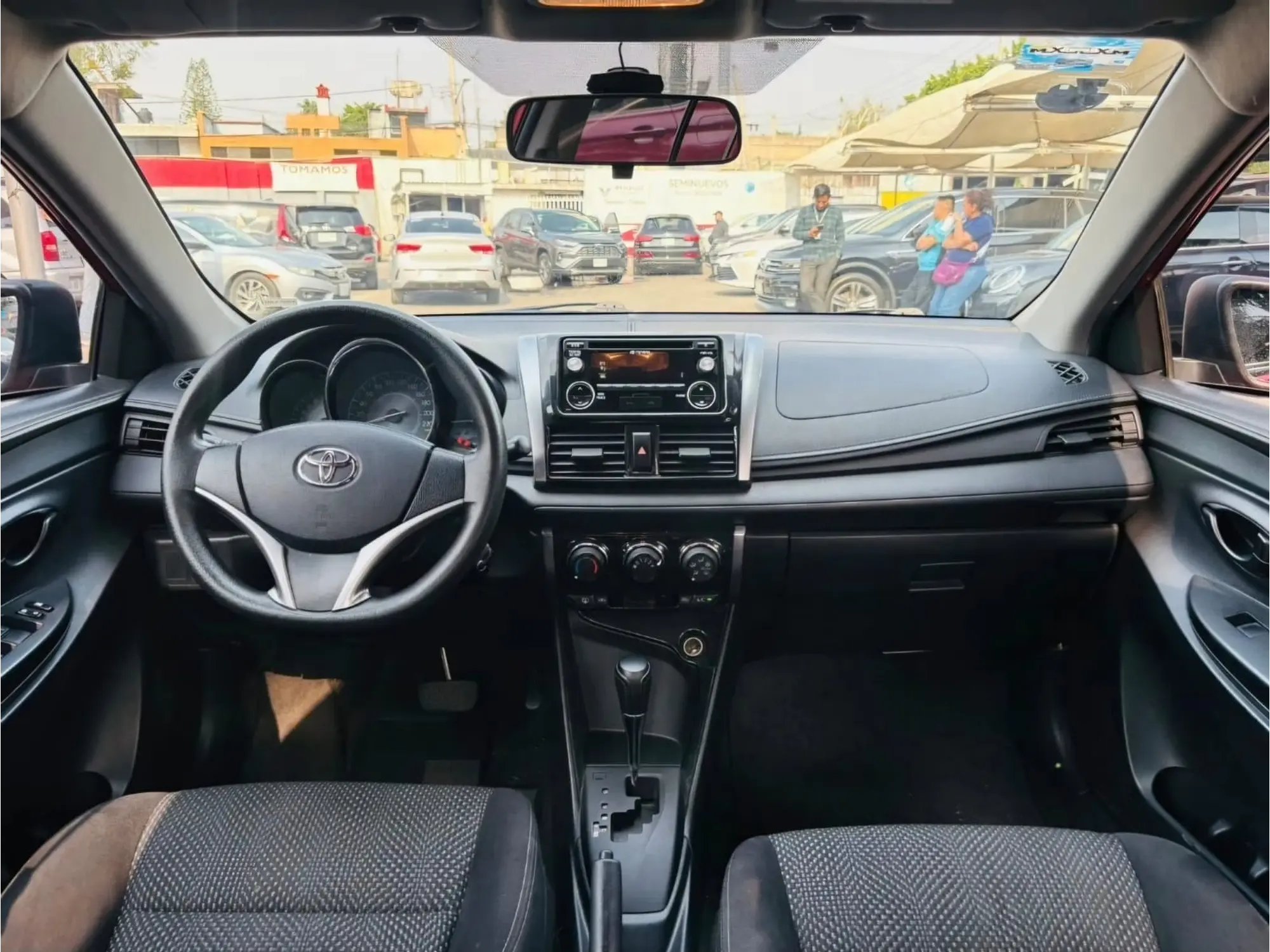 TOYOTA YARIS 1.5 CORE AT 2017 9