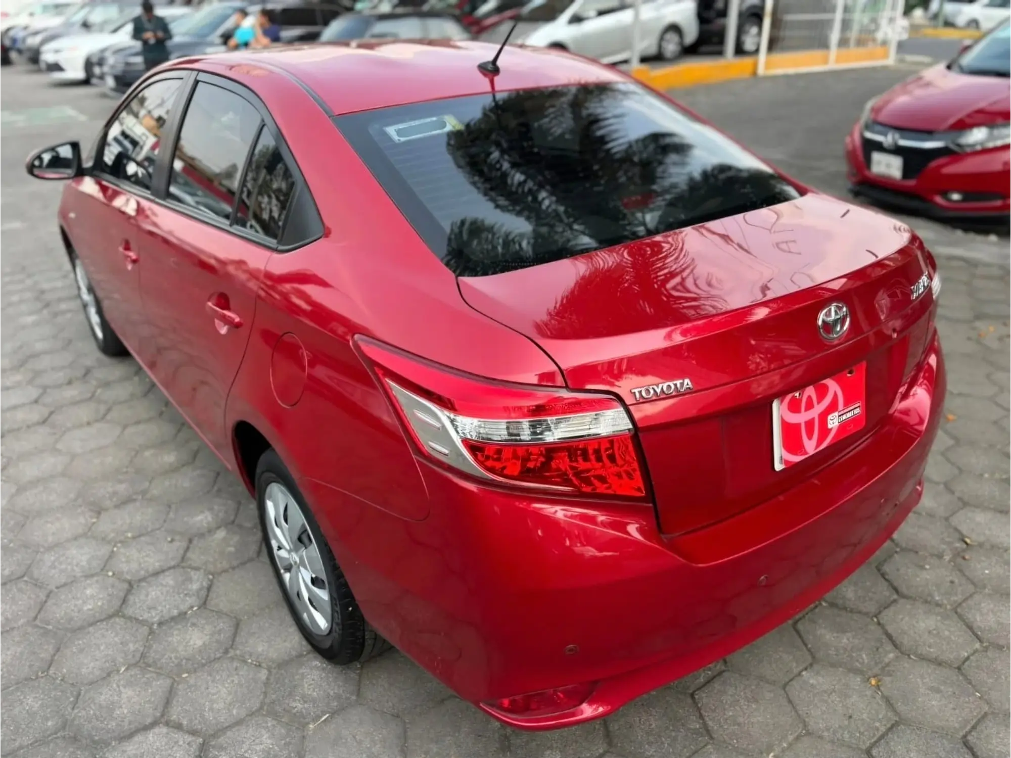 TOYOTA YARIS 1.5 CORE AT 2017 7