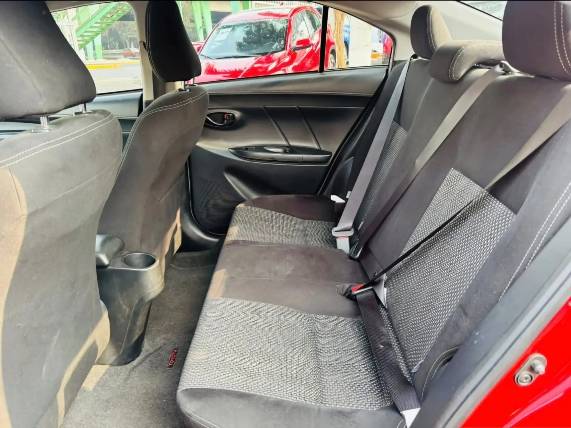 TOYOTA YARIS 1.5 CORE AT 2017 11