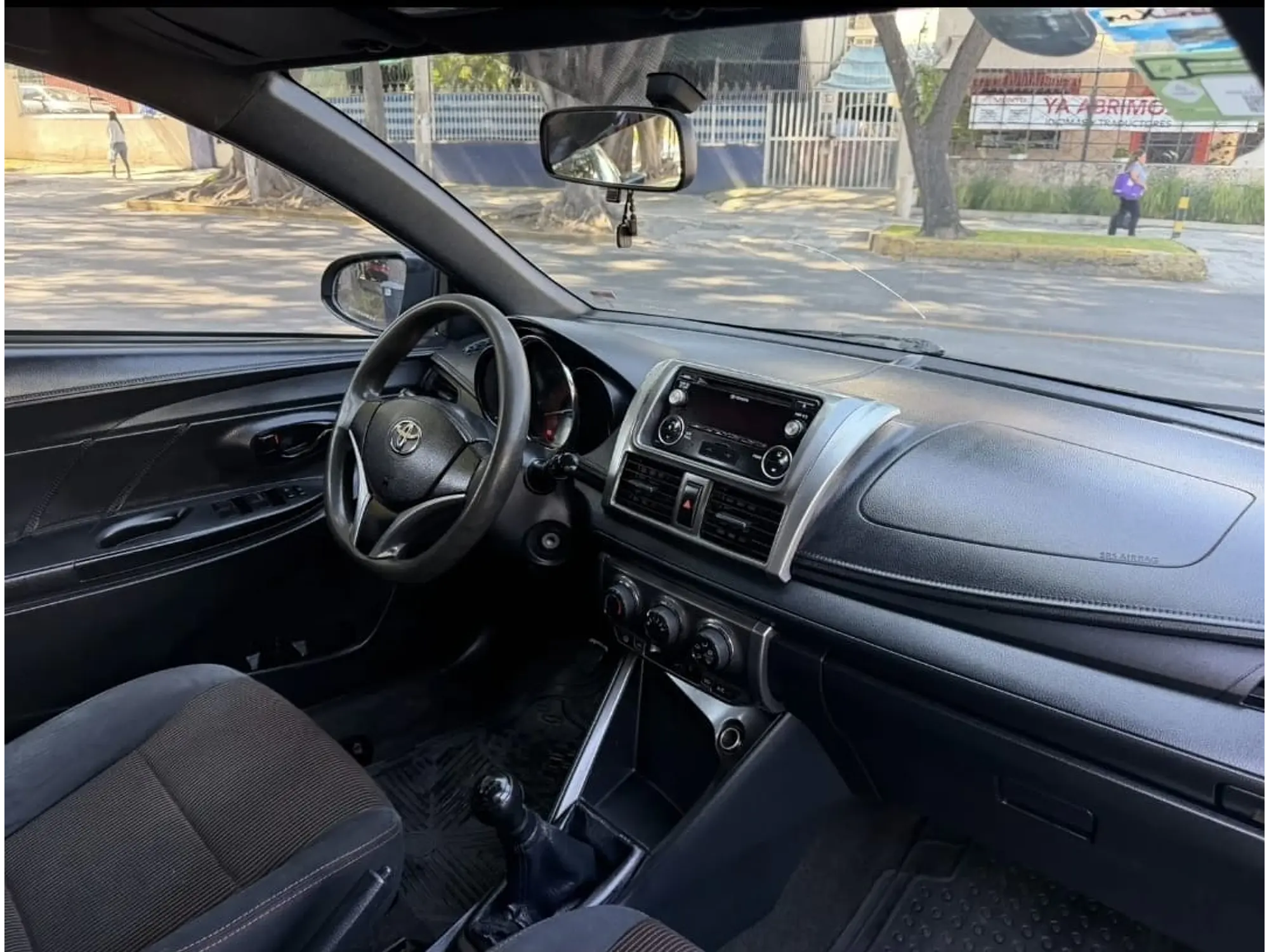 TOYOTA YARIS 1.5 S MT 2017 8