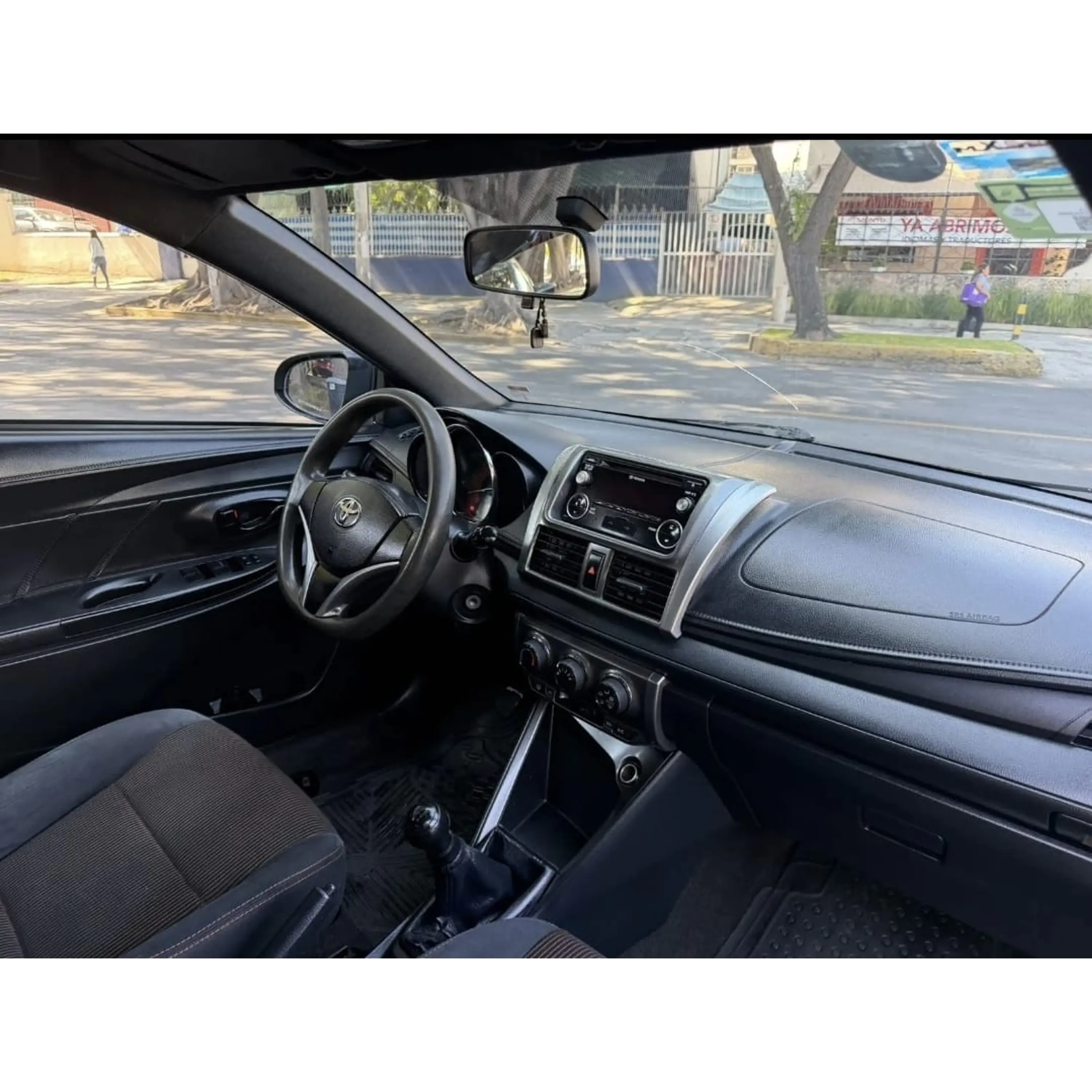 TOYOTA YARIS 1.5 S MT 2017 8