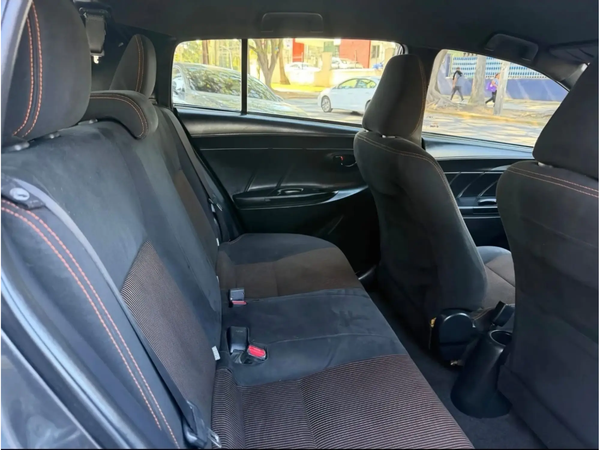 TOYOTA YARIS 1.5 S MT 2017 10