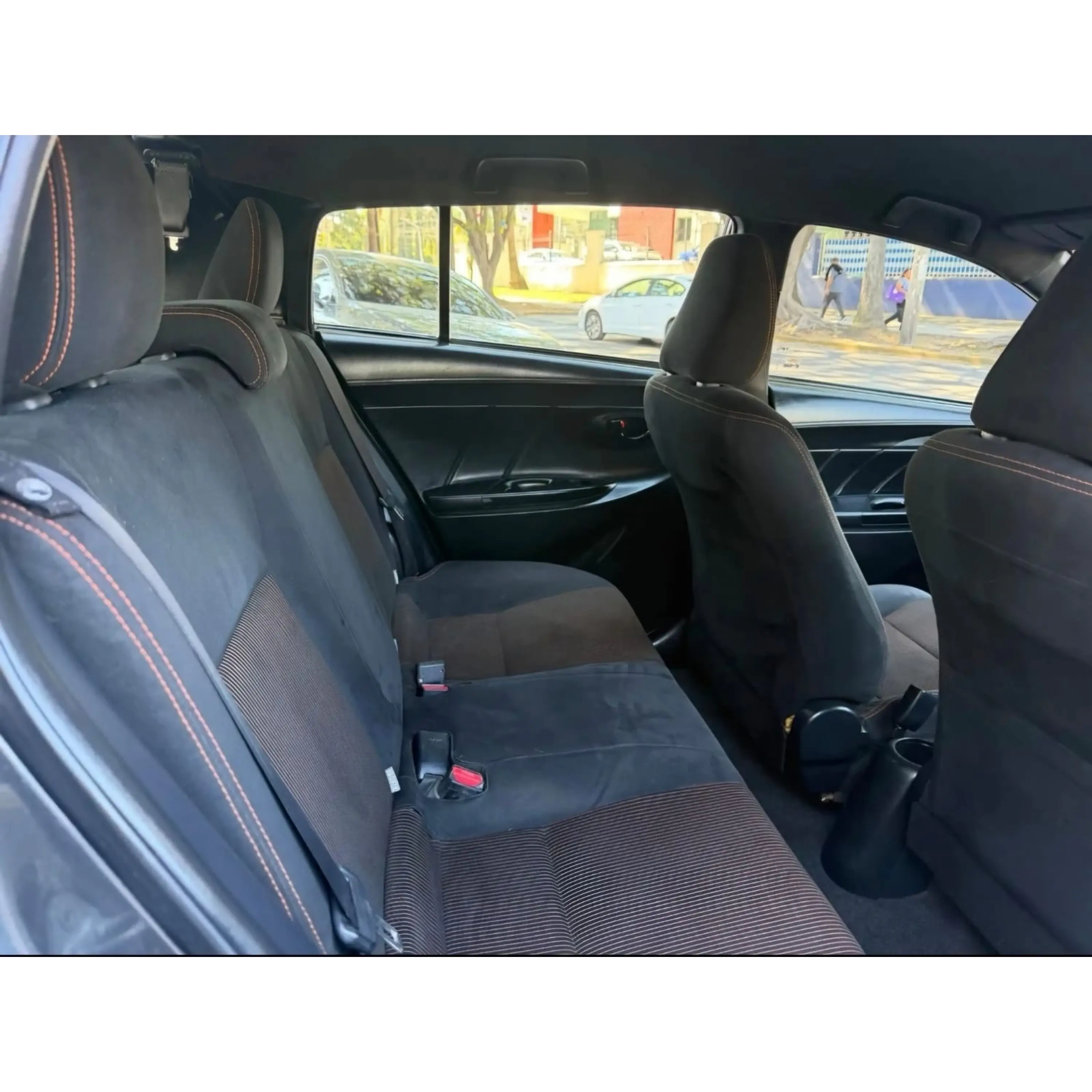 TOYOTA YARIS 1.5 S MT 2017 10