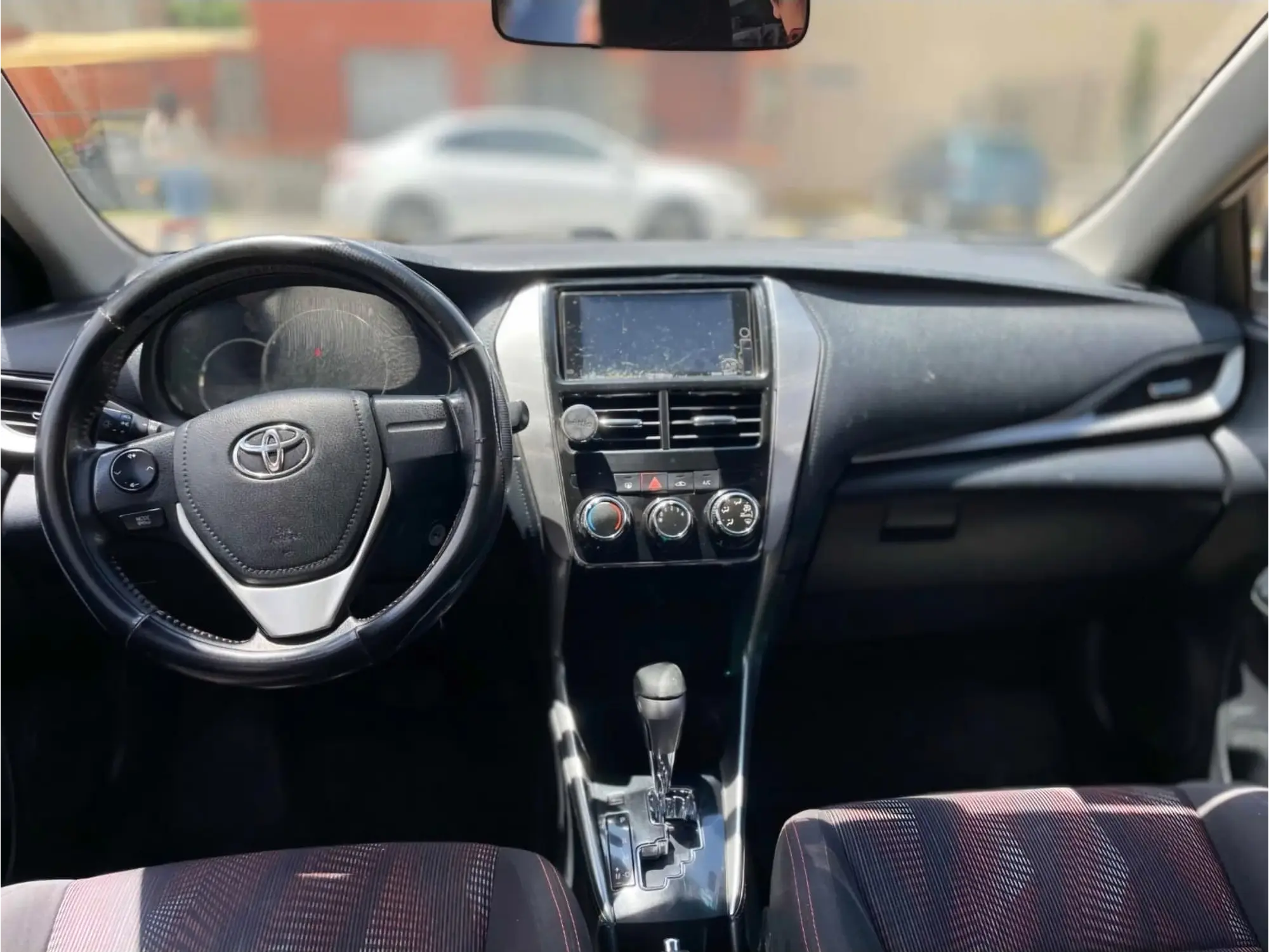 TOYOTA YARIS 1.5 S AT 2018 6