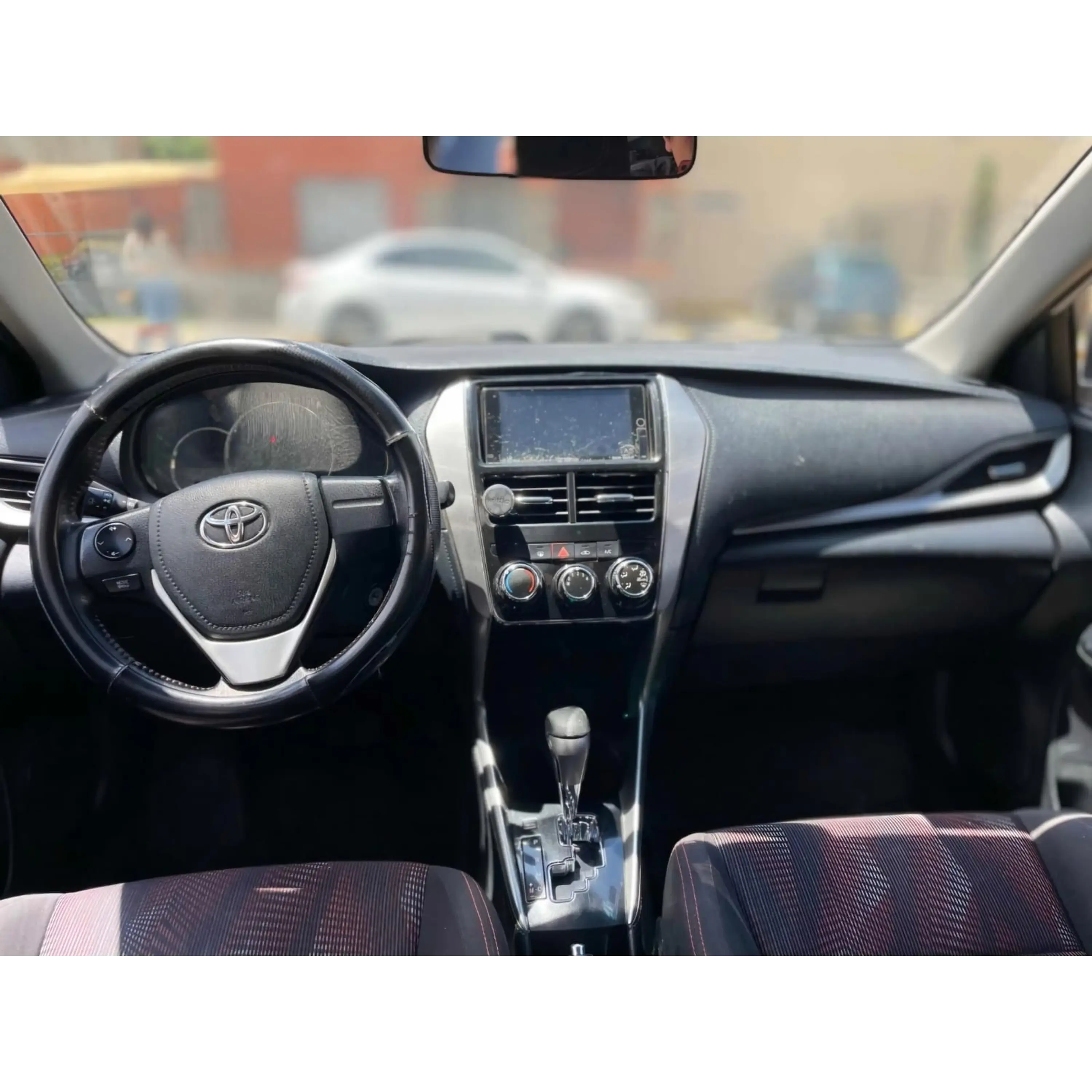 TOYOTA YARIS 1.5 S AT 2018 6