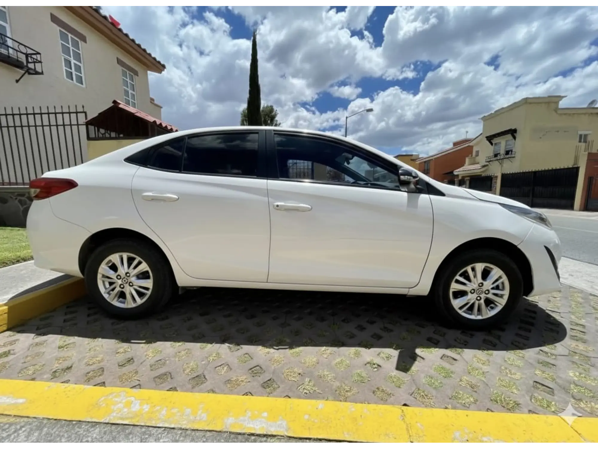 TOYOTA YARIS 1.5 S AT 2018 4