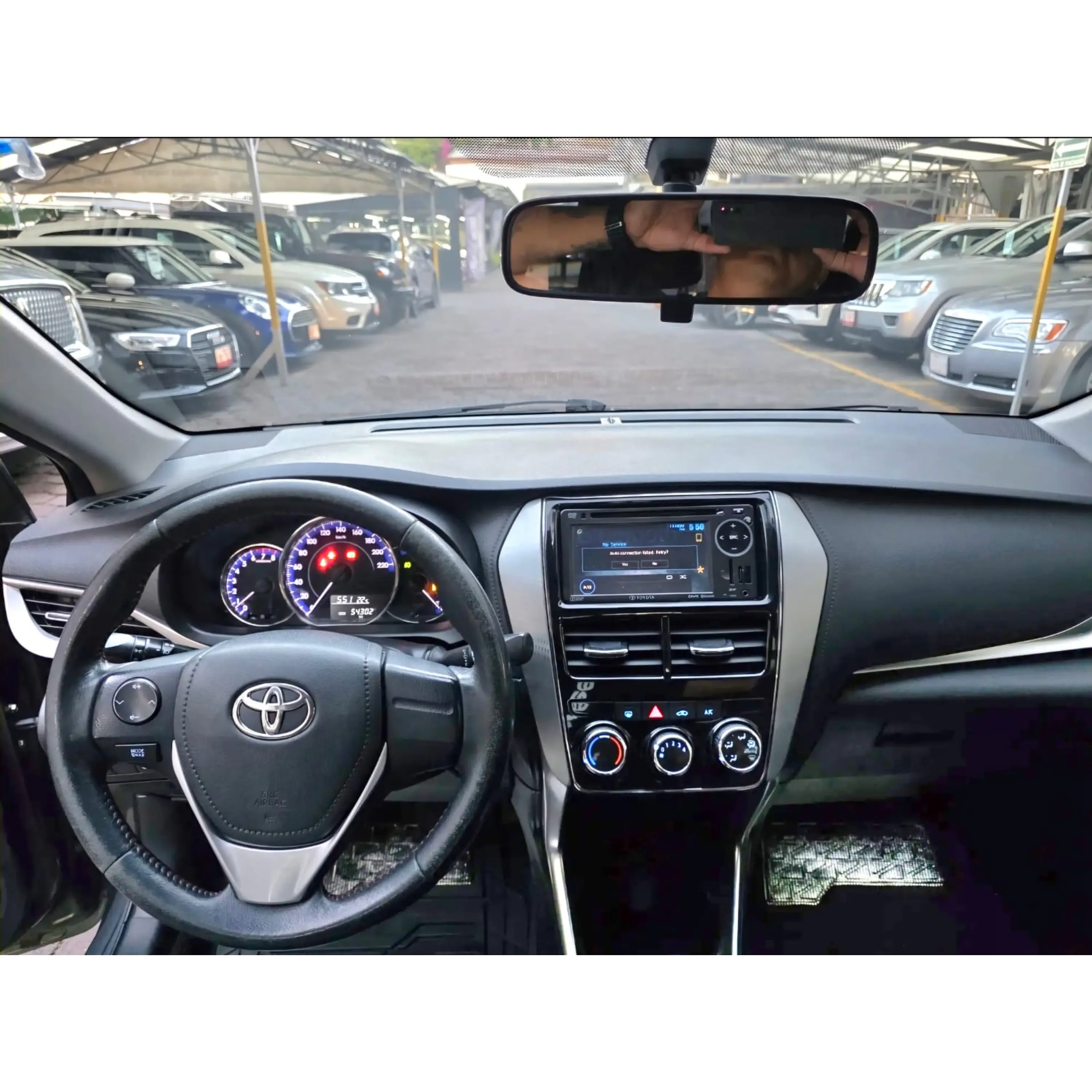 TOYOTA YARIS 1.5 S MT 2018 10