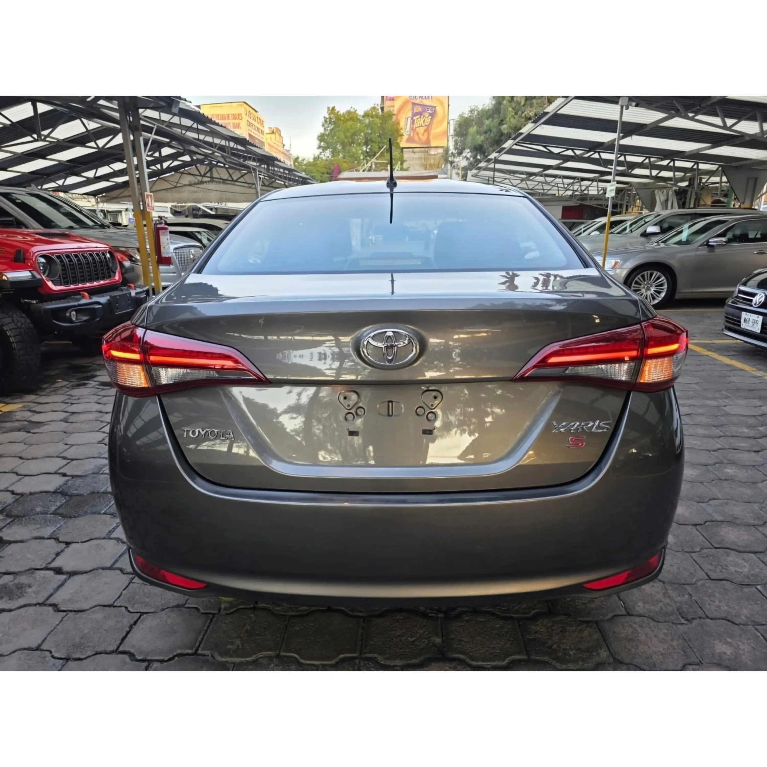 TOYOTA YARIS 1.5 S MT 2018 6