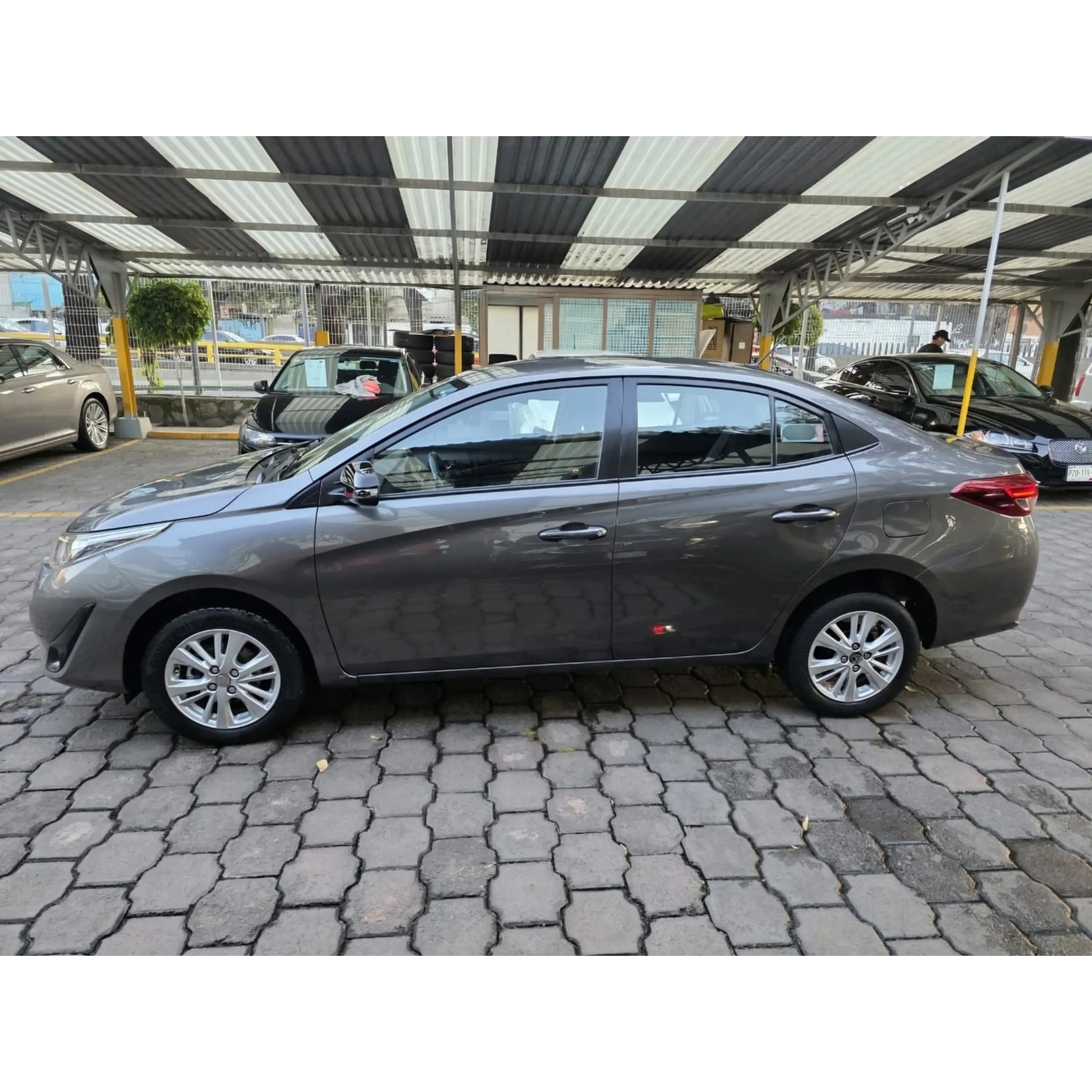 TOYOTA YARIS 1.5 S MT 2018 9