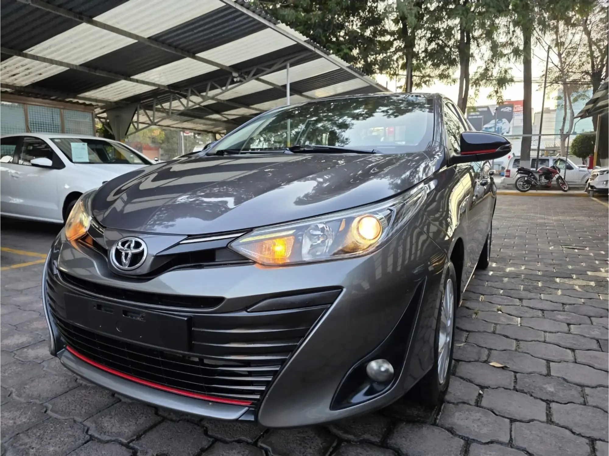TOYOTA YARIS 1.5 S MT 2018 1