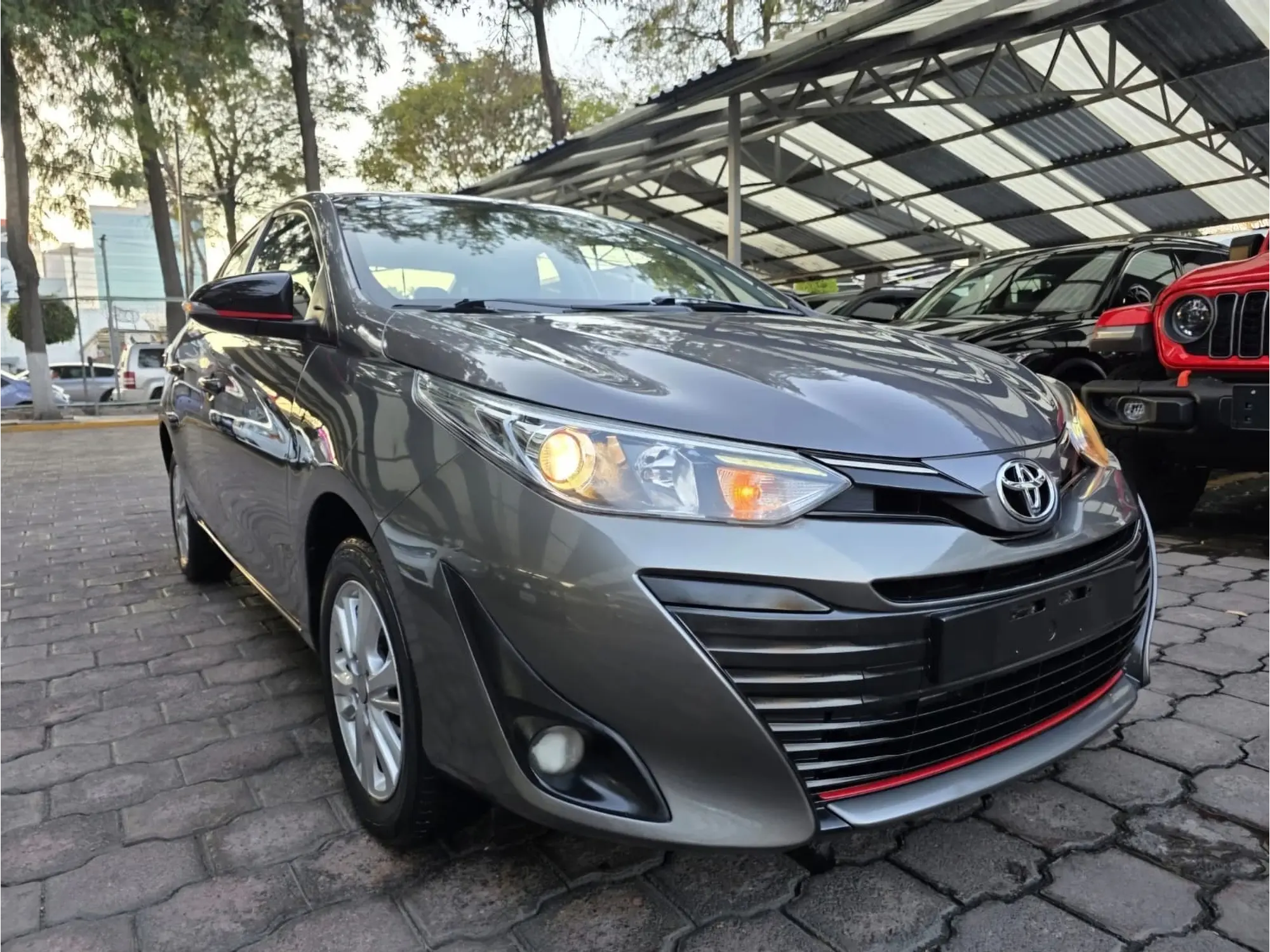 TOYOTA YARIS 1.5 S MT 2018 3