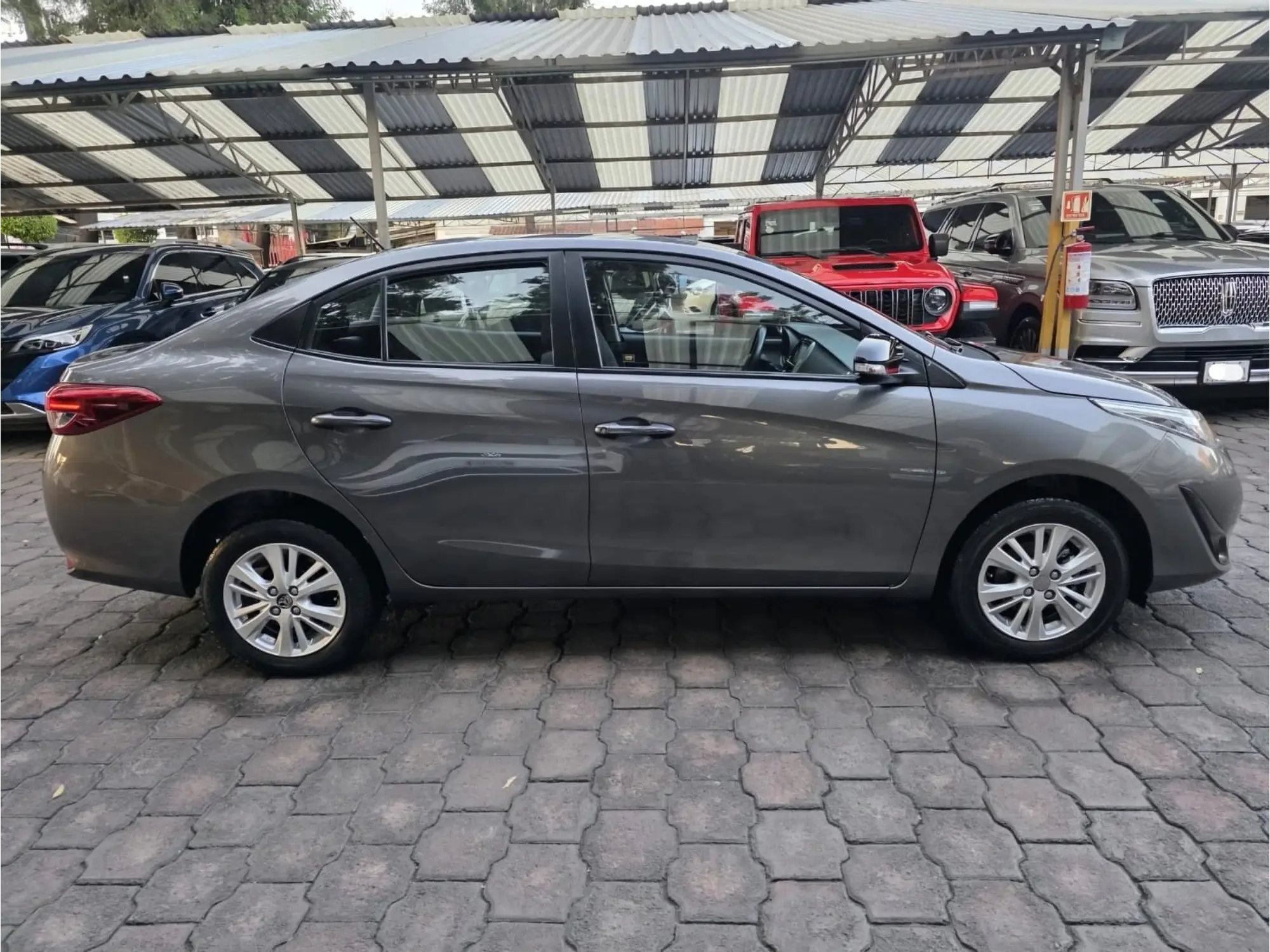 TOYOTA YARIS 1.5 S MT 2018 4