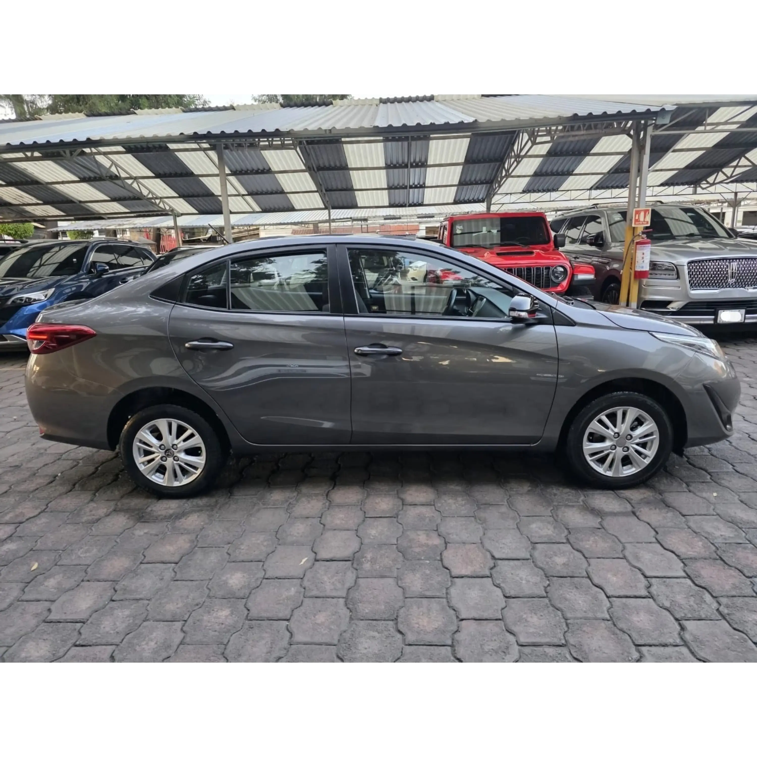 TOYOTA YARIS 1.5 S MT 2018 4