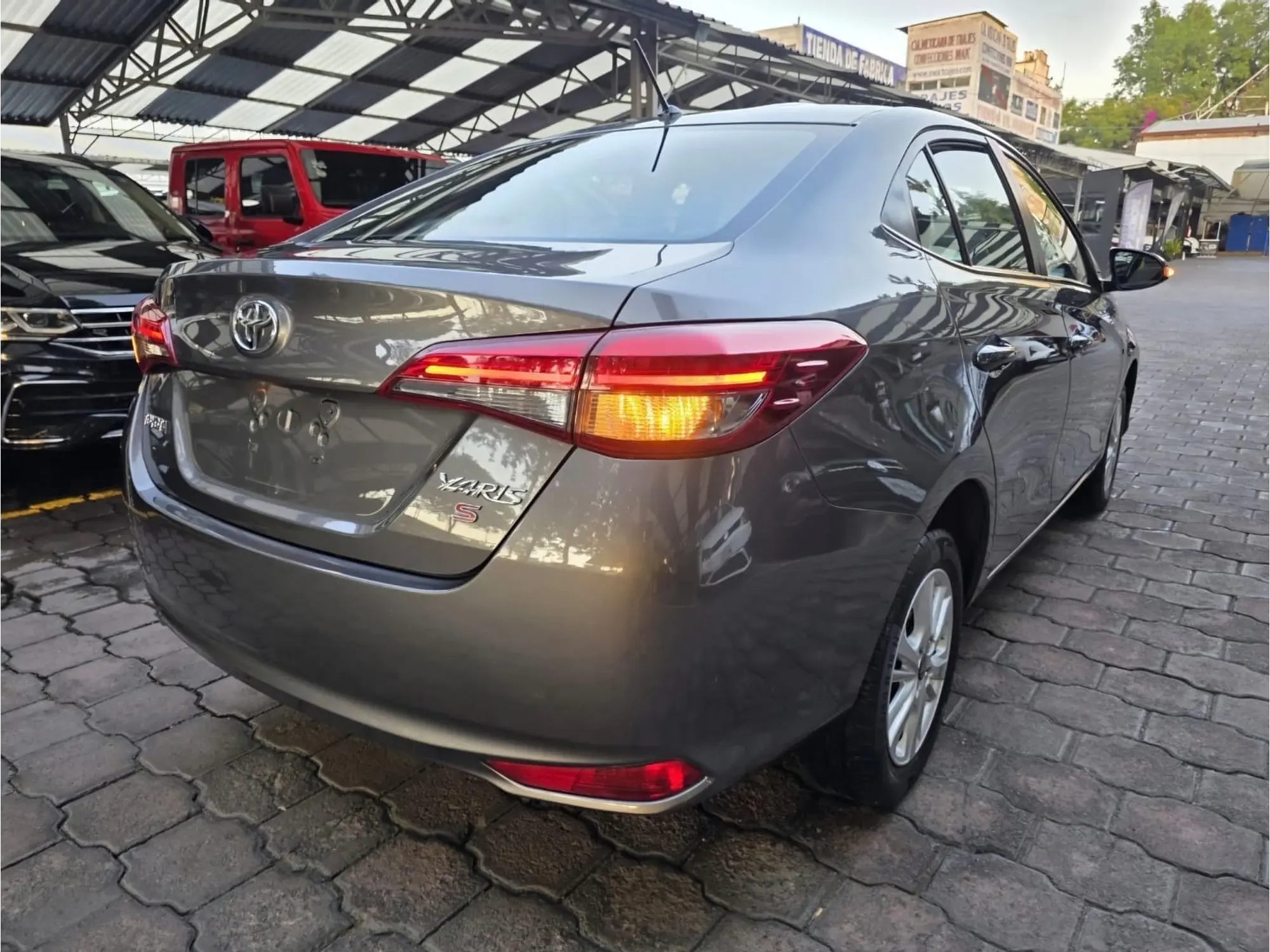 TOYOTA YARIS 1.5 S MT 2018 5