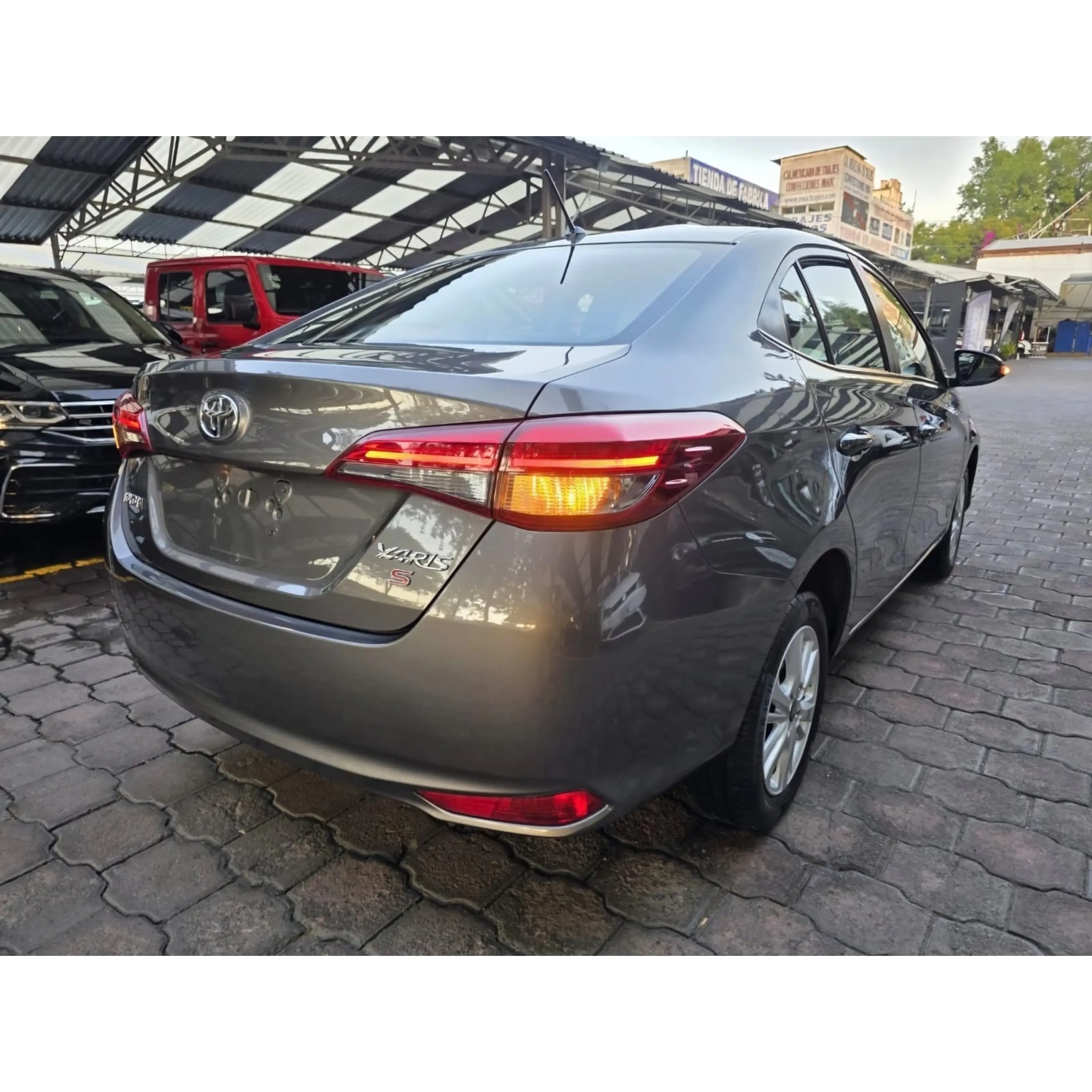 TOYOTA YARIS 1.5 S MT 2018 5
