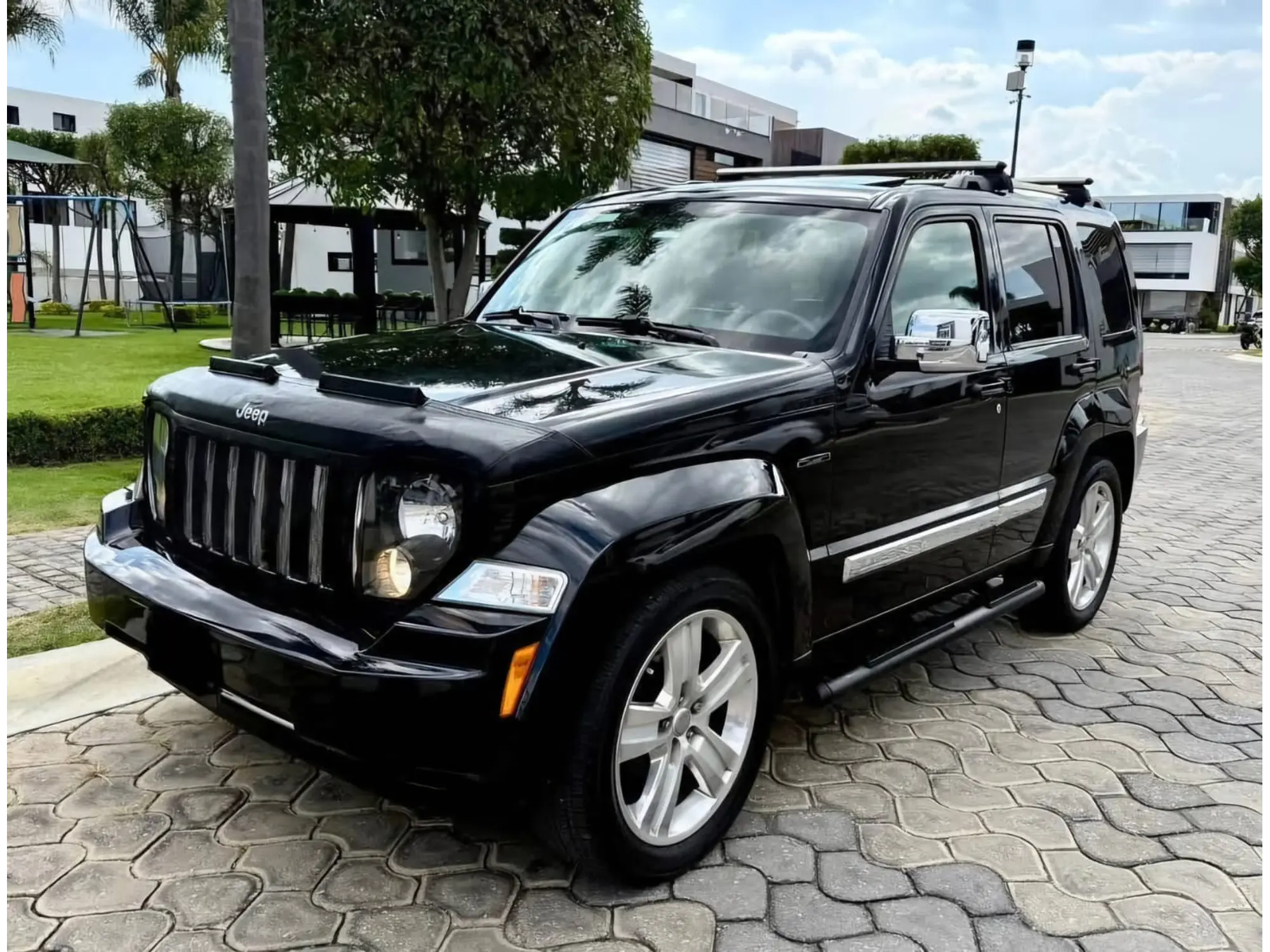 JEEP LIBERTY 3.7 SPORT AT 2012 2