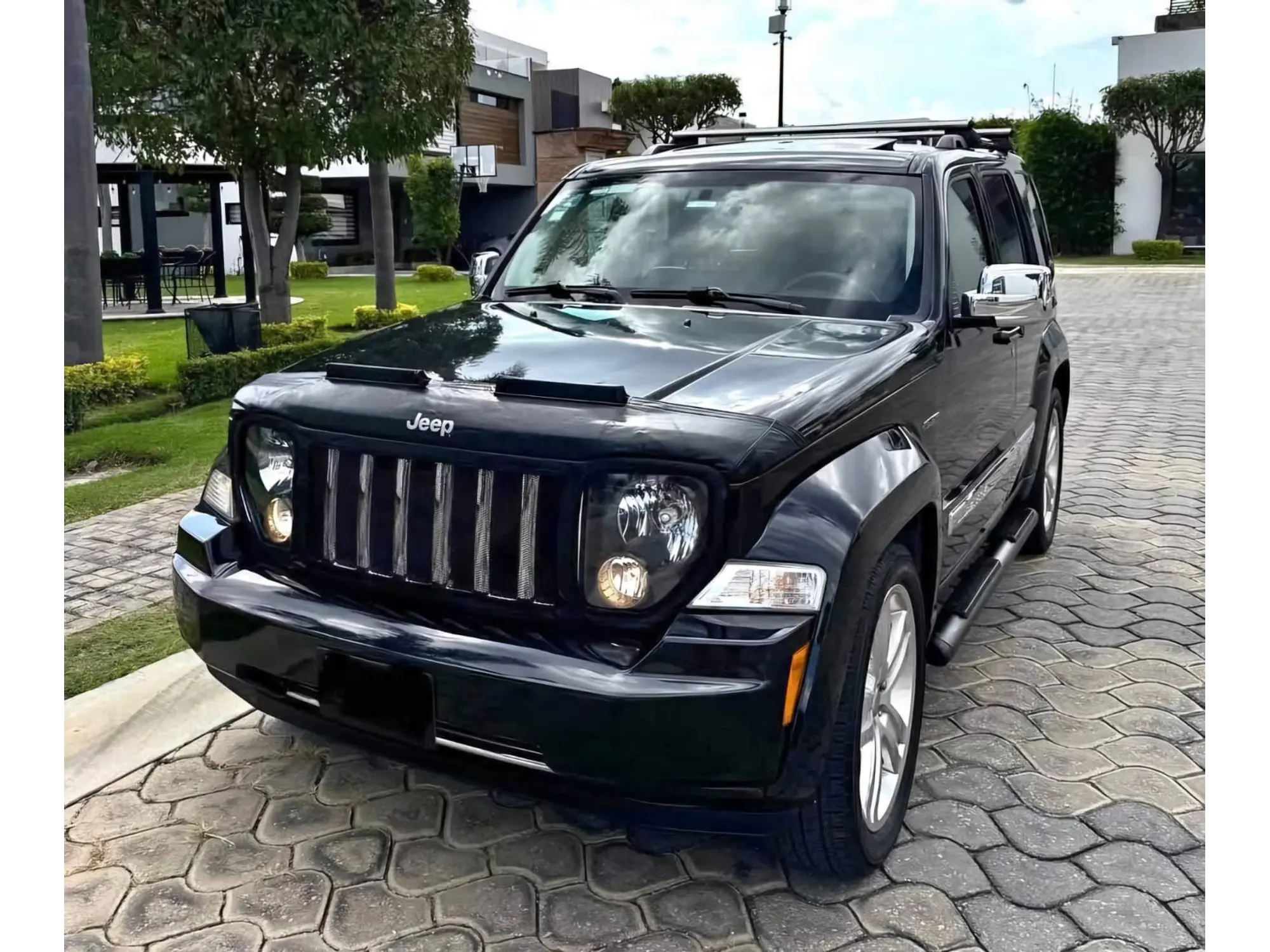 JEEP LIBERTY 3.7 SPORT AT 2012 1