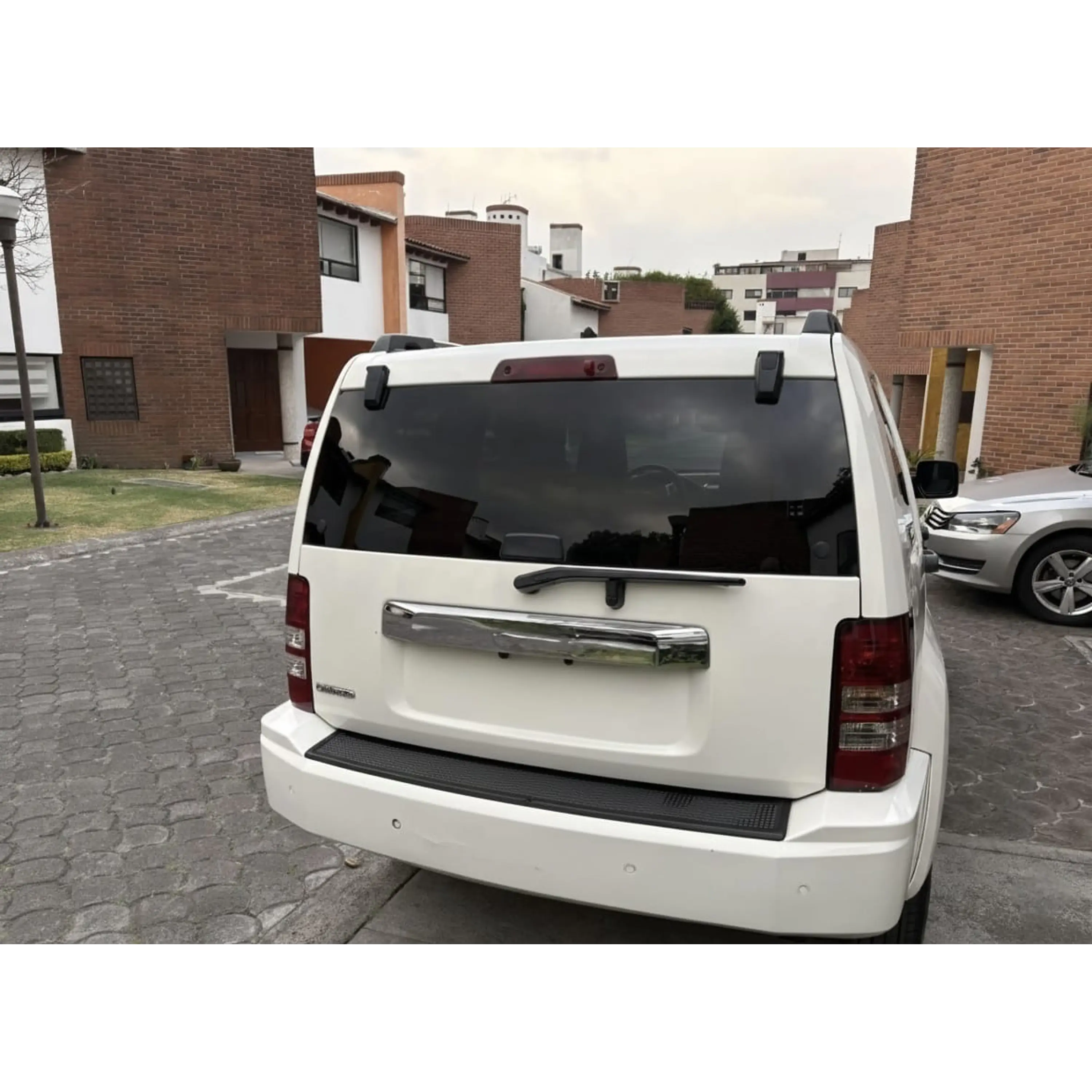JEEP LIBERTY 3.7 LIMITED BASE 4X2 MT 2009 4