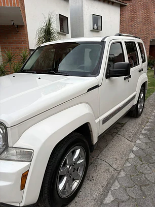 JEEP LIBERTY 3.7 LIMITED BASE 4X2 MT 2009