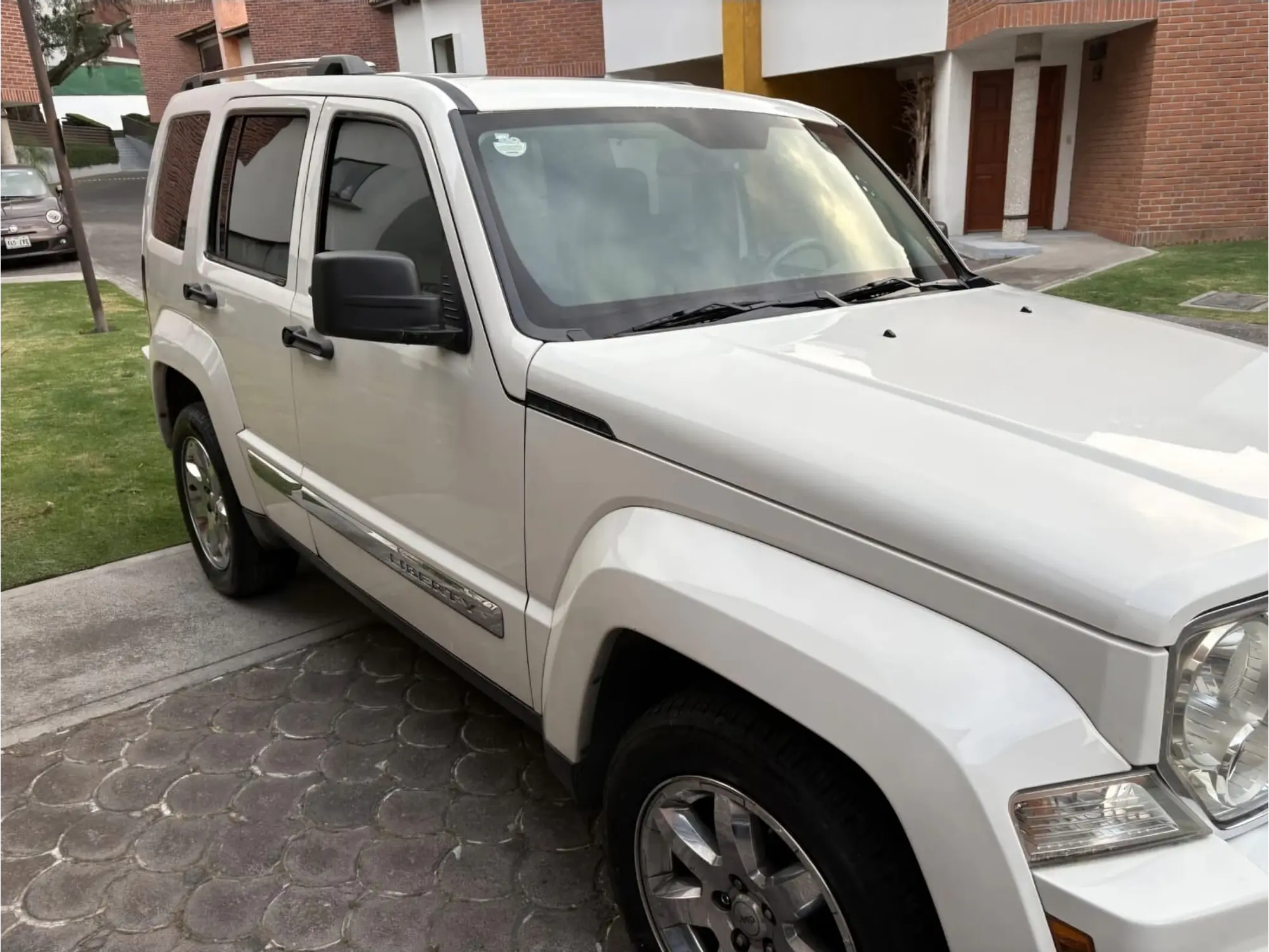 JEEP LIBERTY 3.7 LIMITED BASE 4X2 MT 2009 6