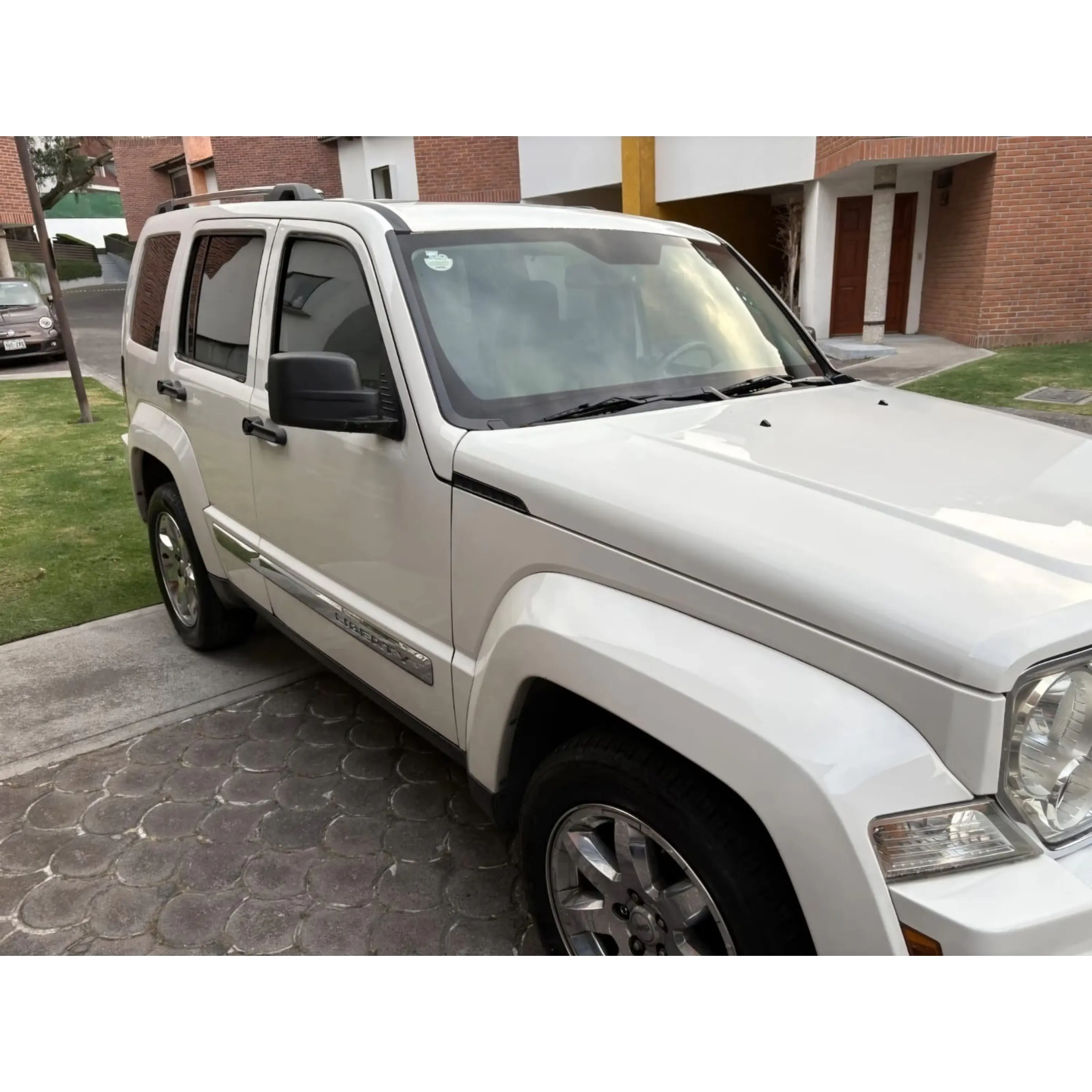 JEEP LIBERTY 3.7 LIMITED BASE 4X2 MT 2009 6