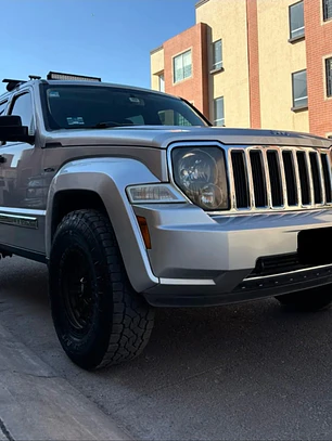 JEEP LIBERTY 3.7 LIMITED 4X4 MT 2013