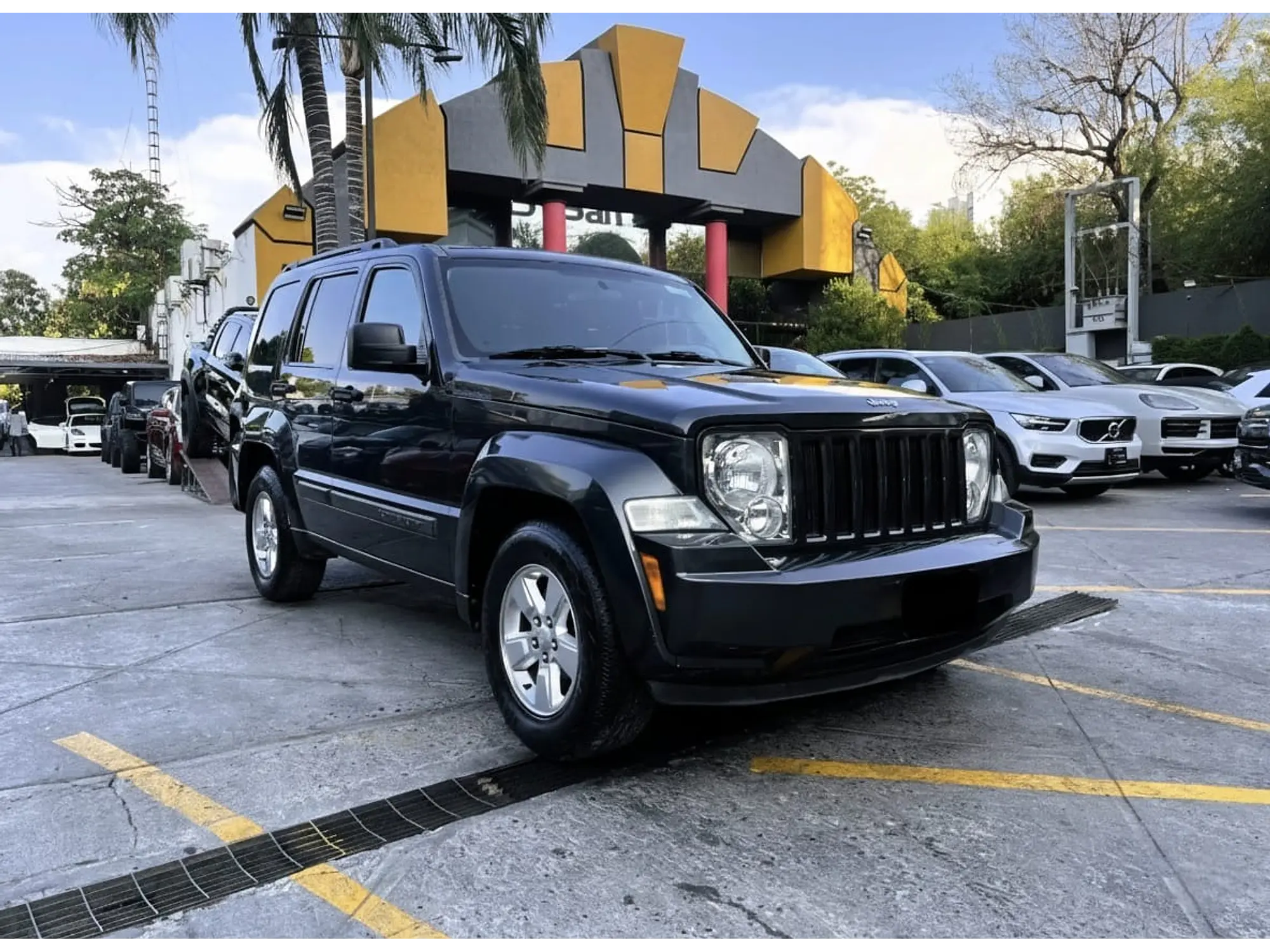 JEEP LIBERTY 3.7 SPORT 4X2 AT 2011 1