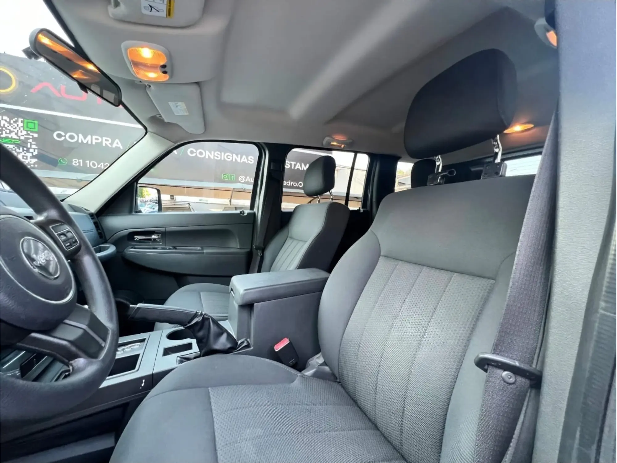JEEP LIBERTY 3.7 SPORT 4X2 AT 2011 7