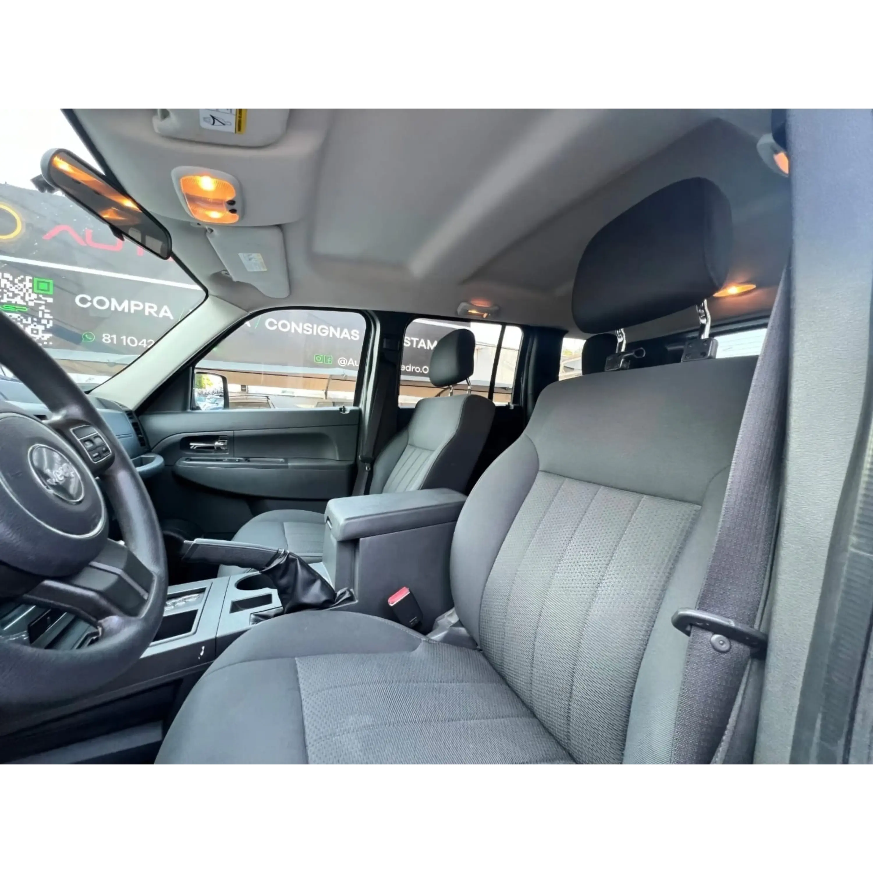 JEEP LIBERTY 3.7 SPORT 4X2 AT 2011 7