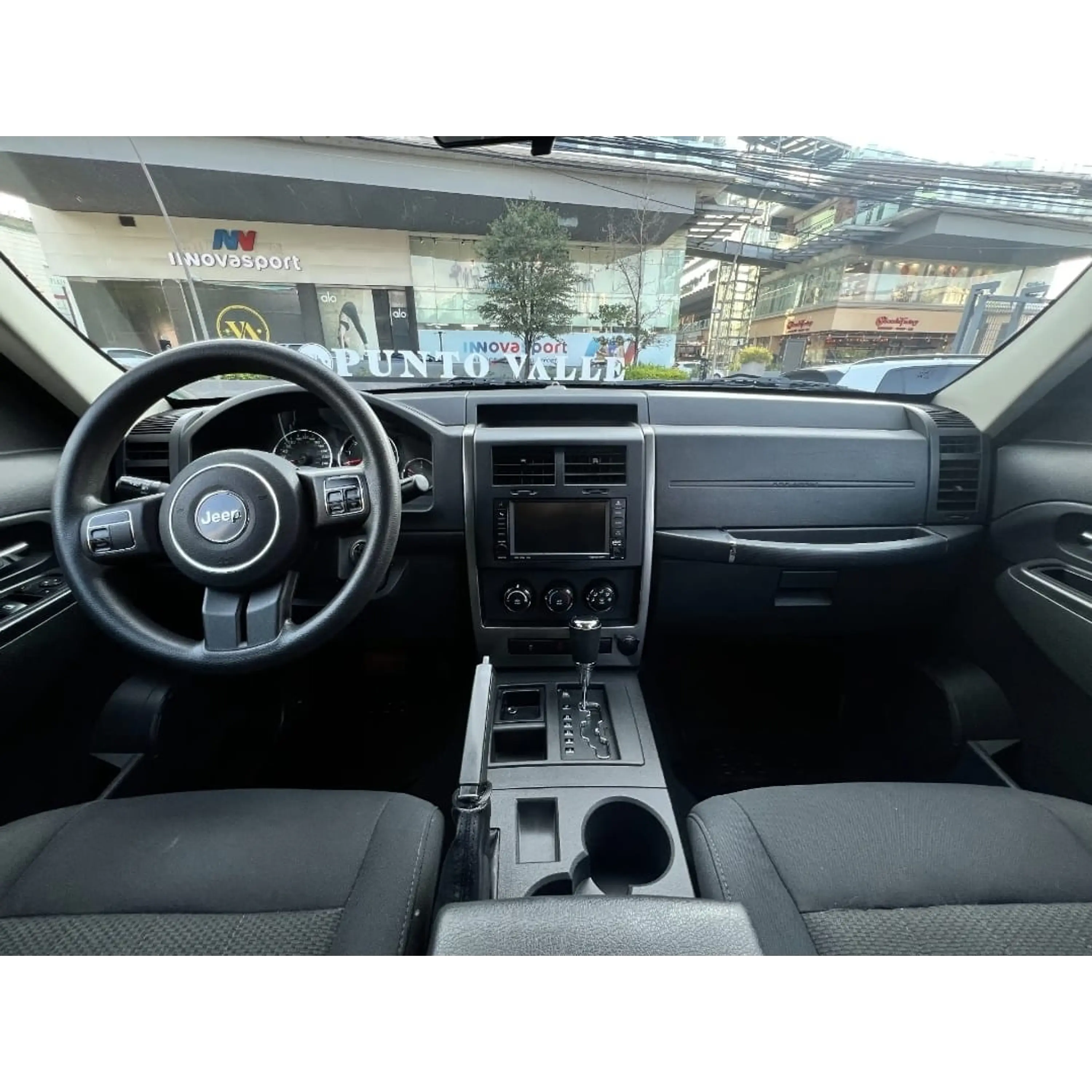 JEEP LIBERTY 3.7 SPORT 4X2 AT 2011 5
