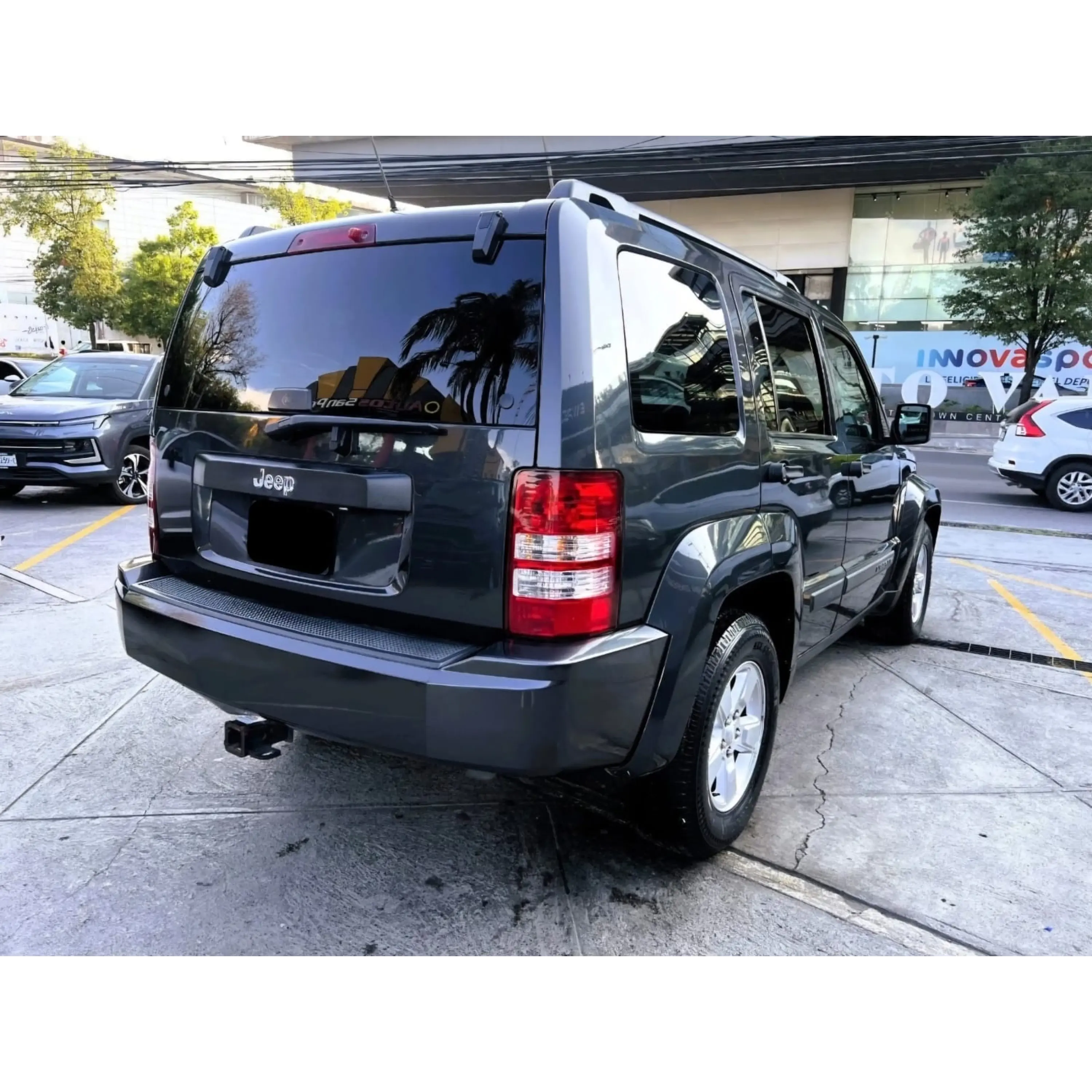 JEEP LIBERTY 3.7 SPORT 4X2 AT 2011 4