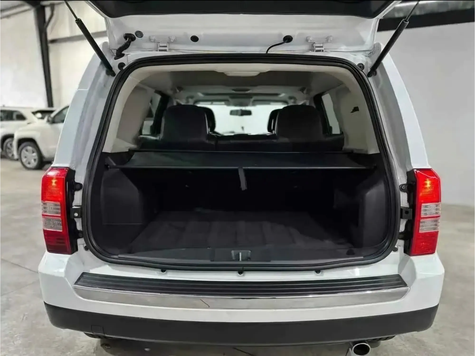 JEEP PATRIOT 2.4 LIMITED AT 2011 4